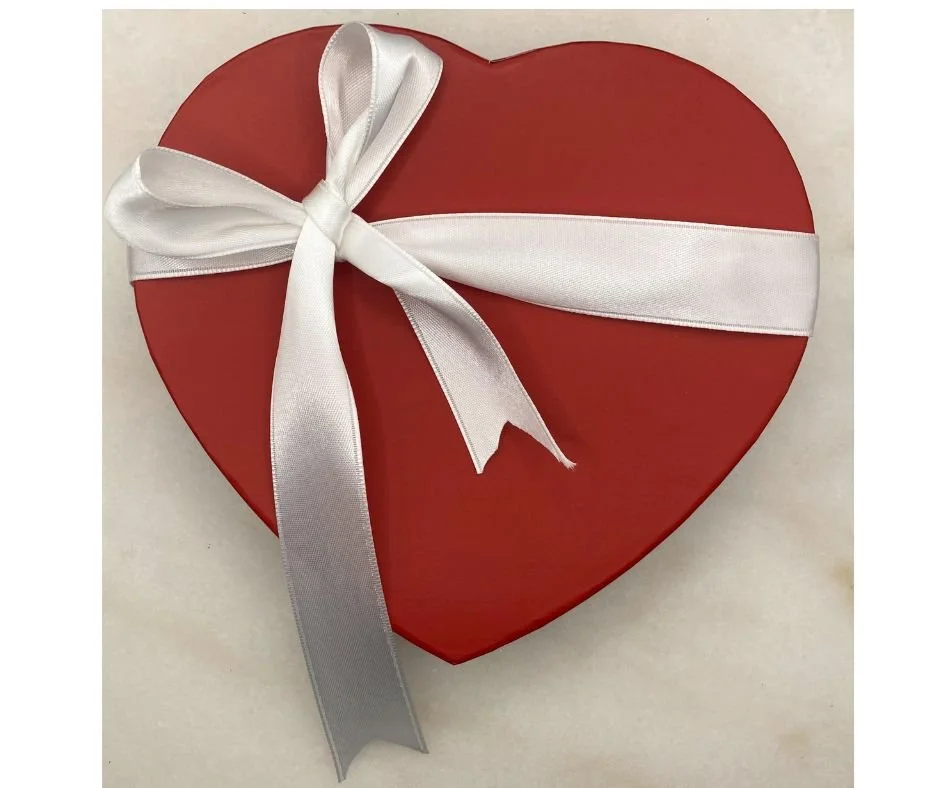 Valentine's Day Collection- Heart Box- 14 pcs