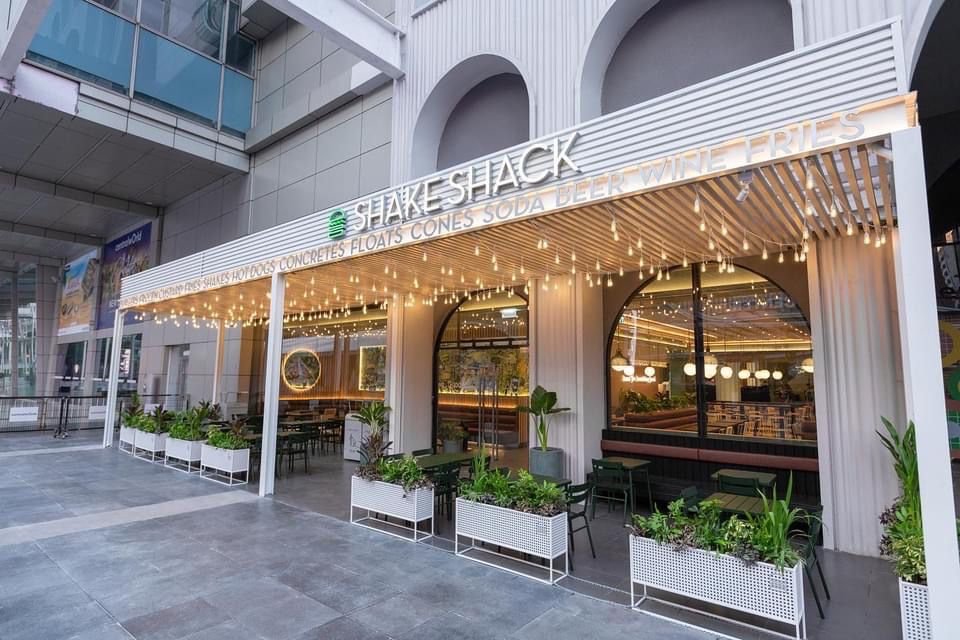 EIS_Shake Shack_Central World_Bangkok_Thailand_01.JPG