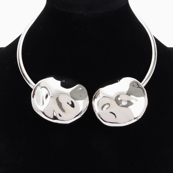 Hammered Kidney Collar Silver.PNG