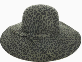 Gray Leopard Hat.PNG
