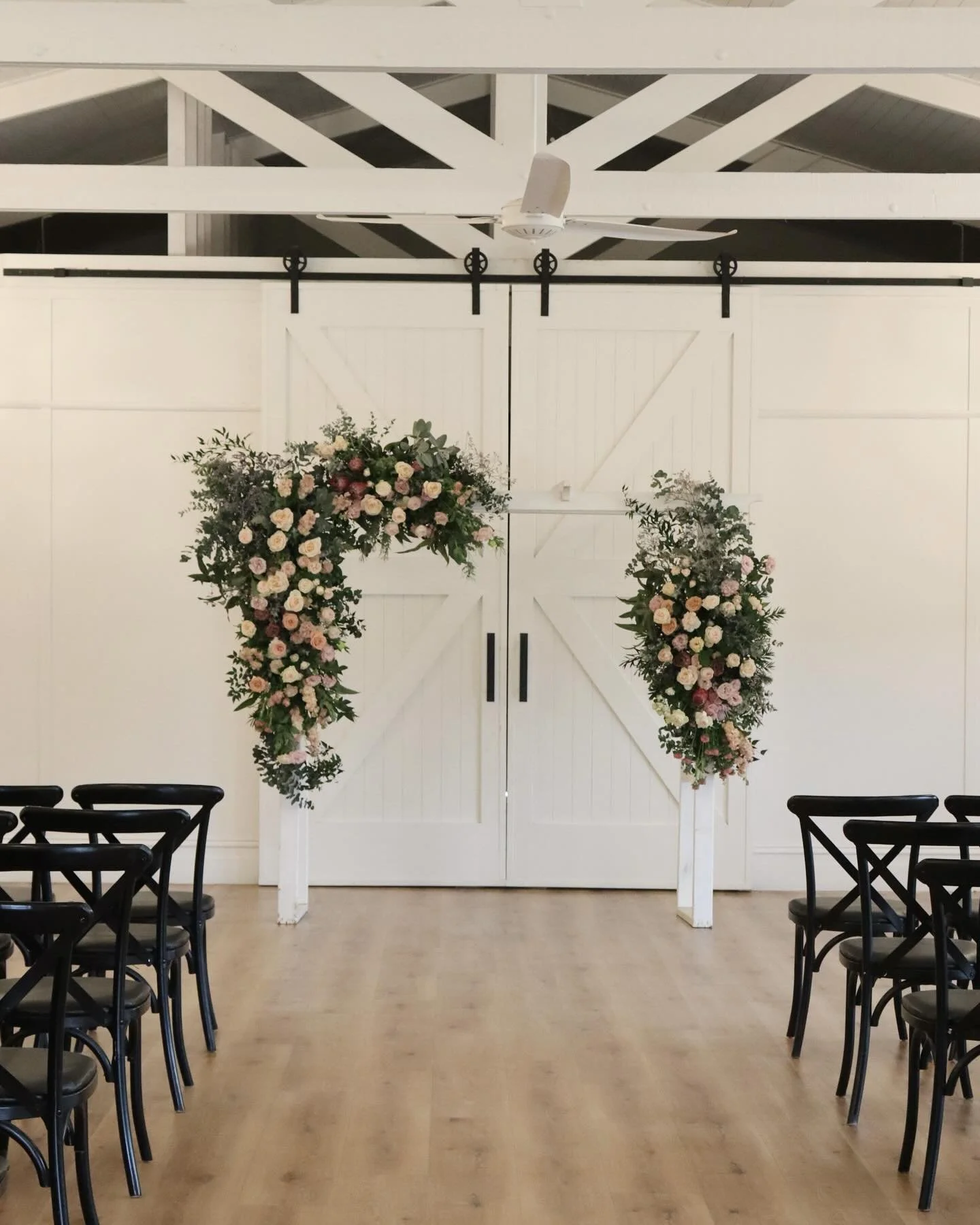 We absolutely adored this soft, lush, romantic colour palette for Jo &amp; Kelvin at @thefarmyarravalley 🤍🎀🌿

#weddingflorist #melbourneweddingflowers #yarravalleyweddingflorist #yarravalley #weddingflorist #locallygrownflowers #sustainableflorist