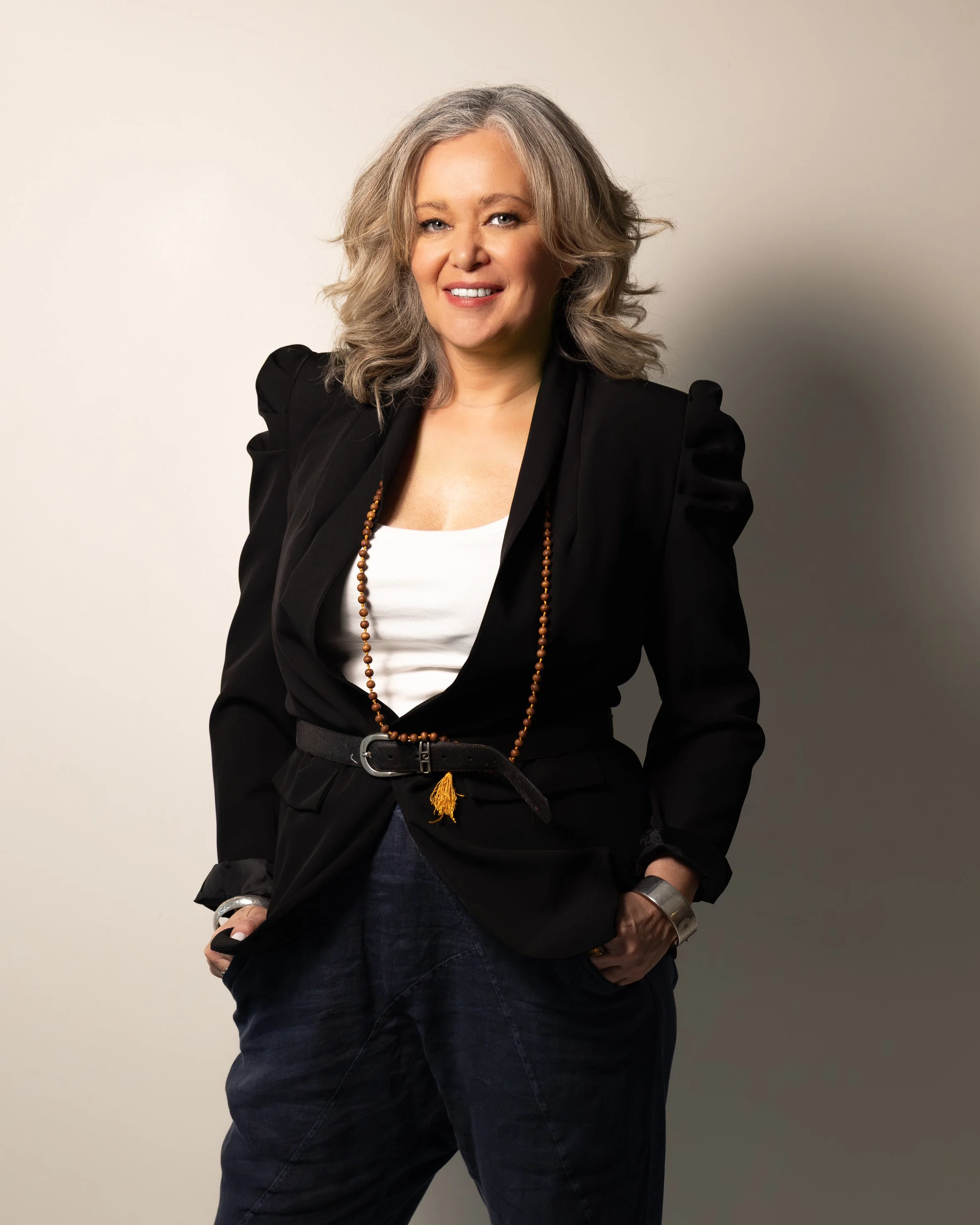 Lilian Thomas Captures0493-Edit.jpg