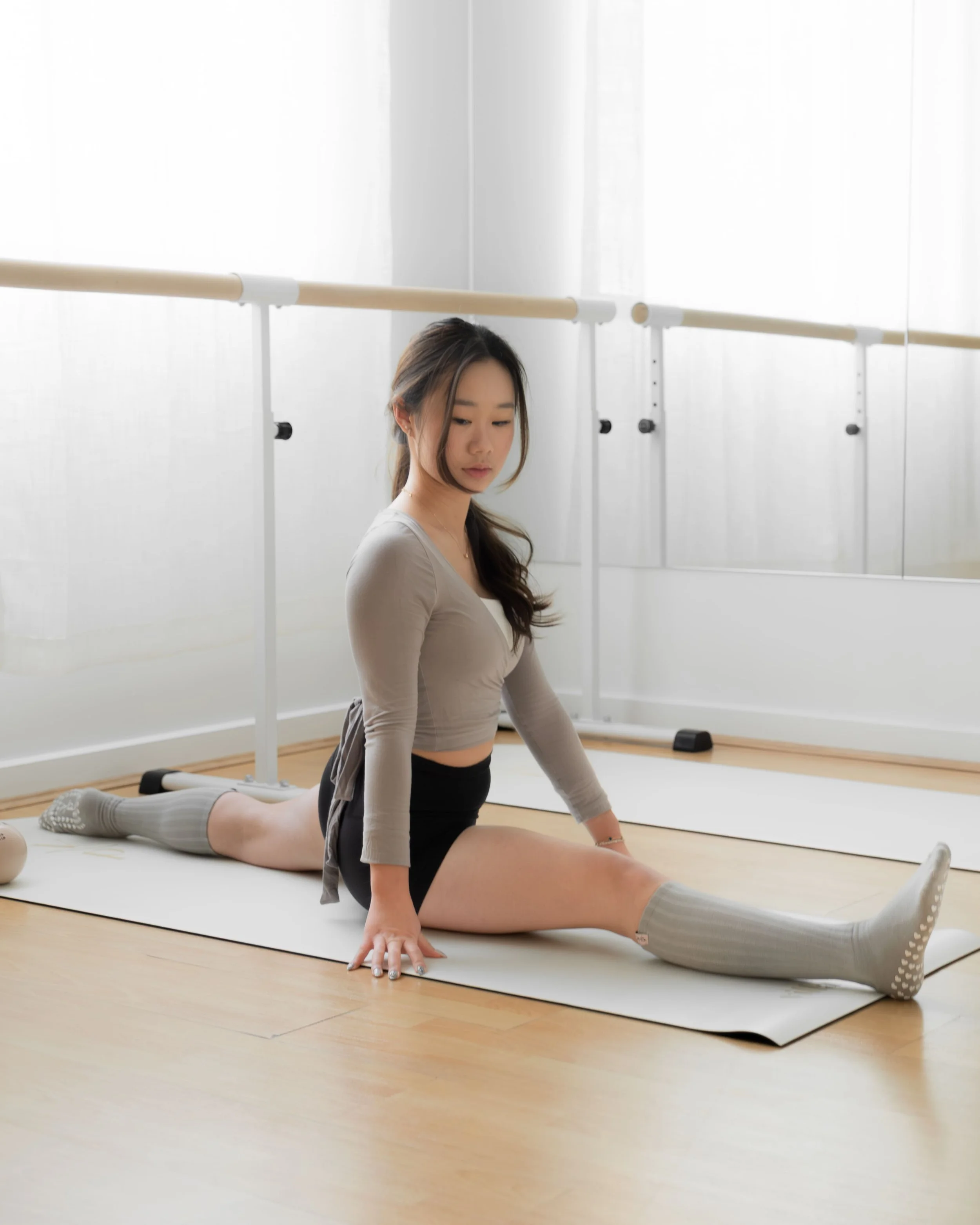 pilates-photography-melbourne-portrait-studio-3.jpg