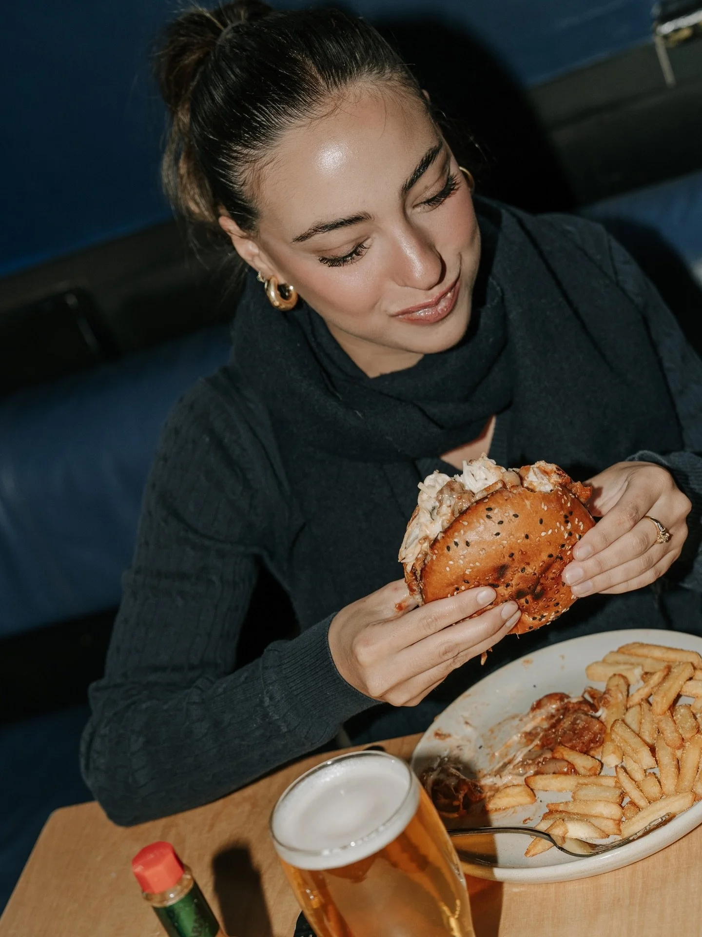 Our Monday Burger Nights are back 🍔 $25 for one of the juiciest, mouthwatering burgers you&rsquo;ll ever have &amp; a beer 🍻 

#melbournepubs #burgernight #melbourneburgers #melbournehappyhour #melbournepub