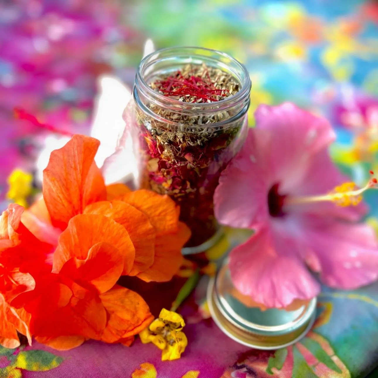 Meet Pure Joy.
She&rsquo;s a mood-boosting tea blend guaranteed to brighten your day. 

Handmade in Kaua&rsquo;i with herbs like organic lemon balm, roses, damiana and saffron, this herbal beauty may increase serotonin levels, reduce stress, nourish 