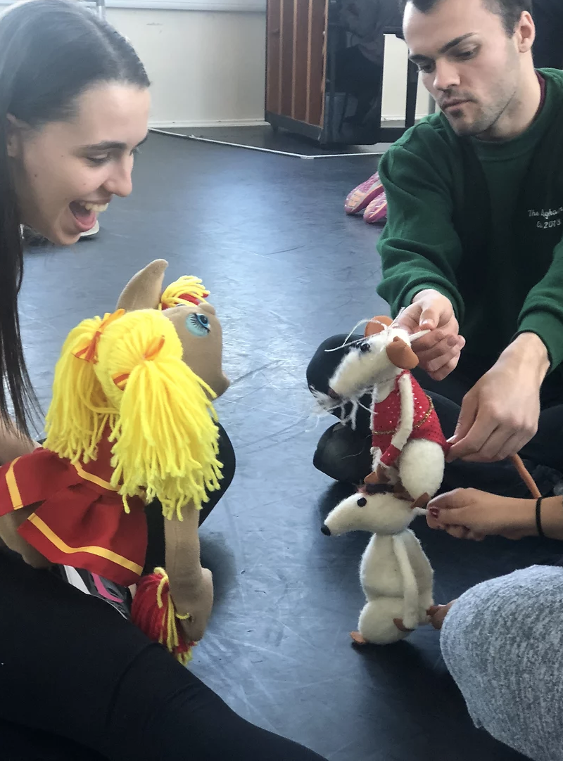 Helen Day Puppetry Tutor.png