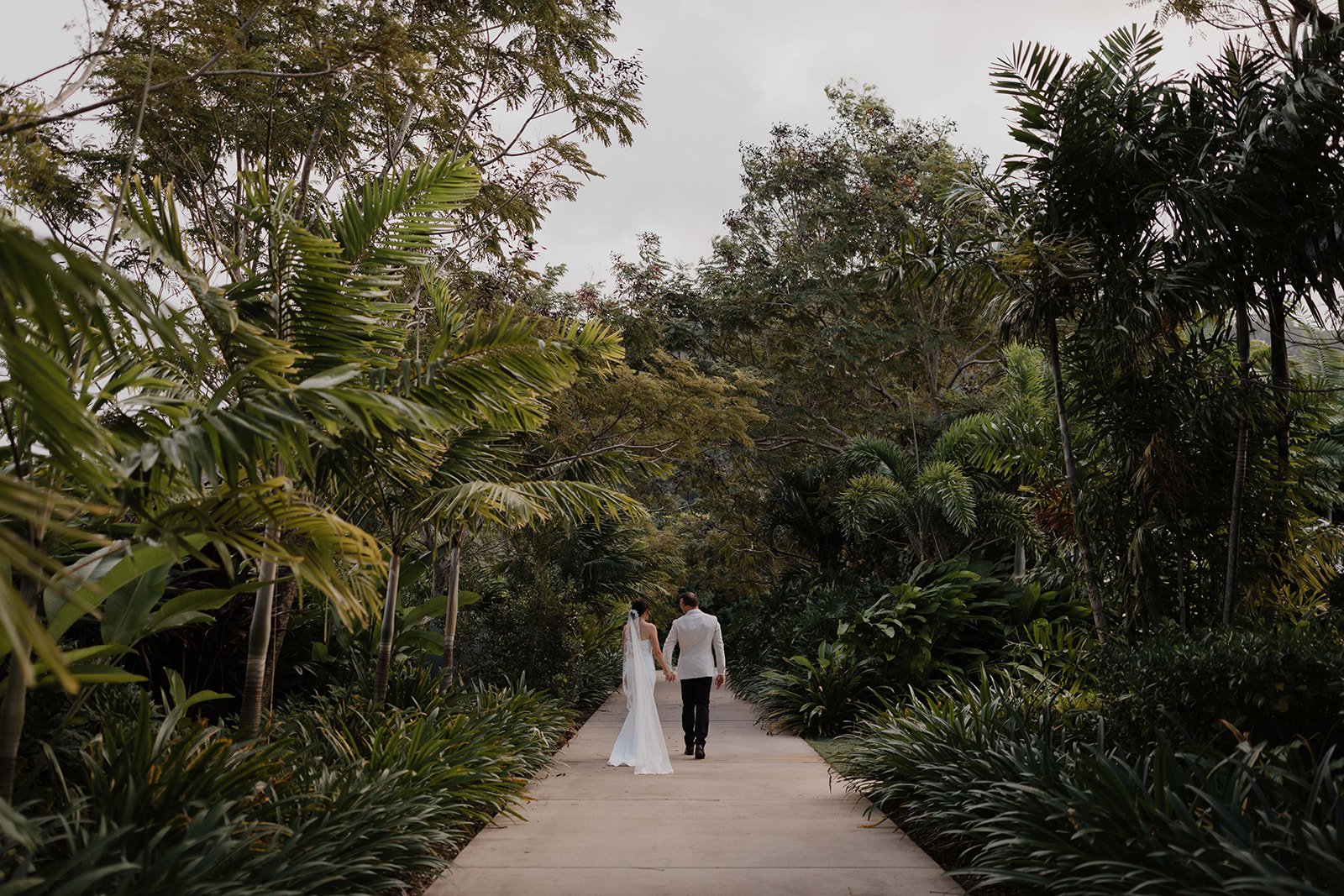 Yangaro_Wedding_Whitsundays_CassandraandDrew_WhiteImages (5).jpg
