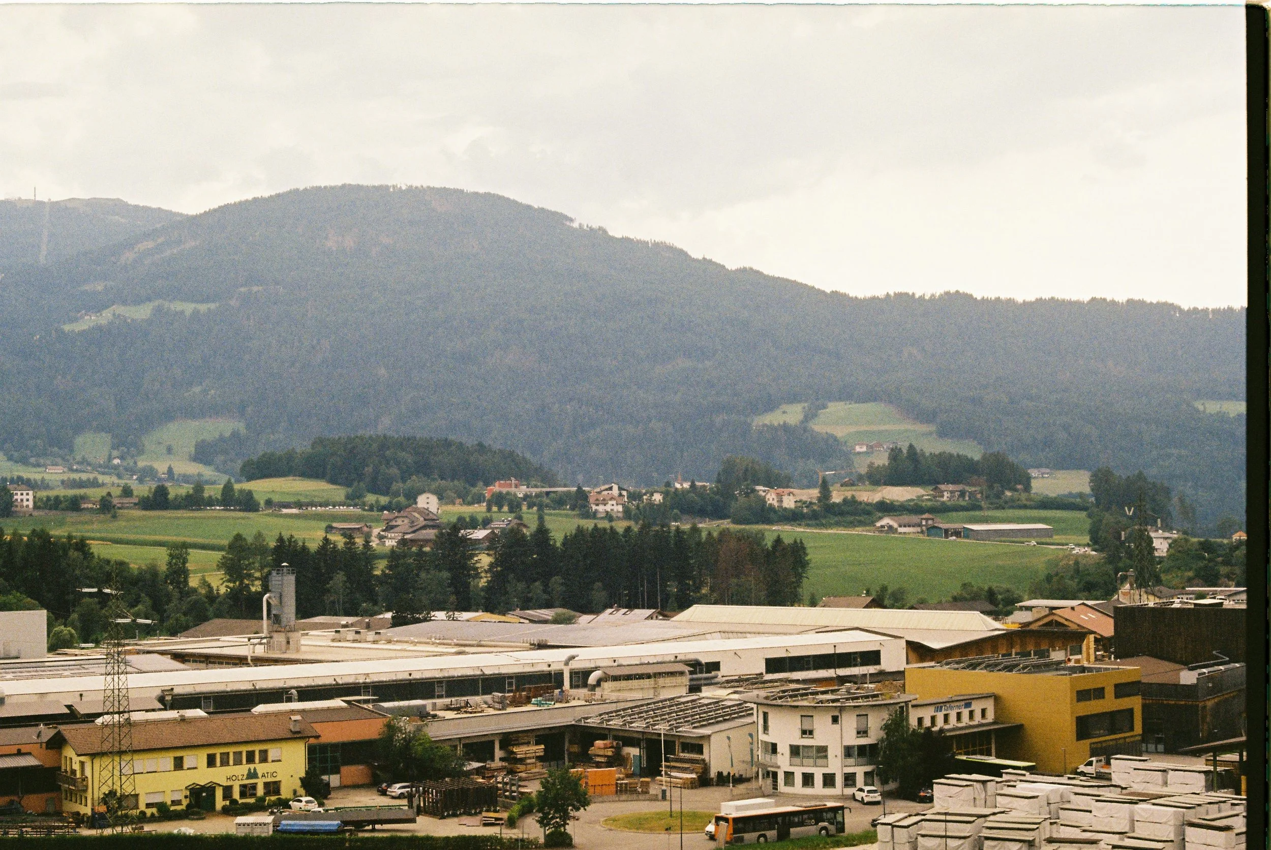 R1-00941-0036.JPG