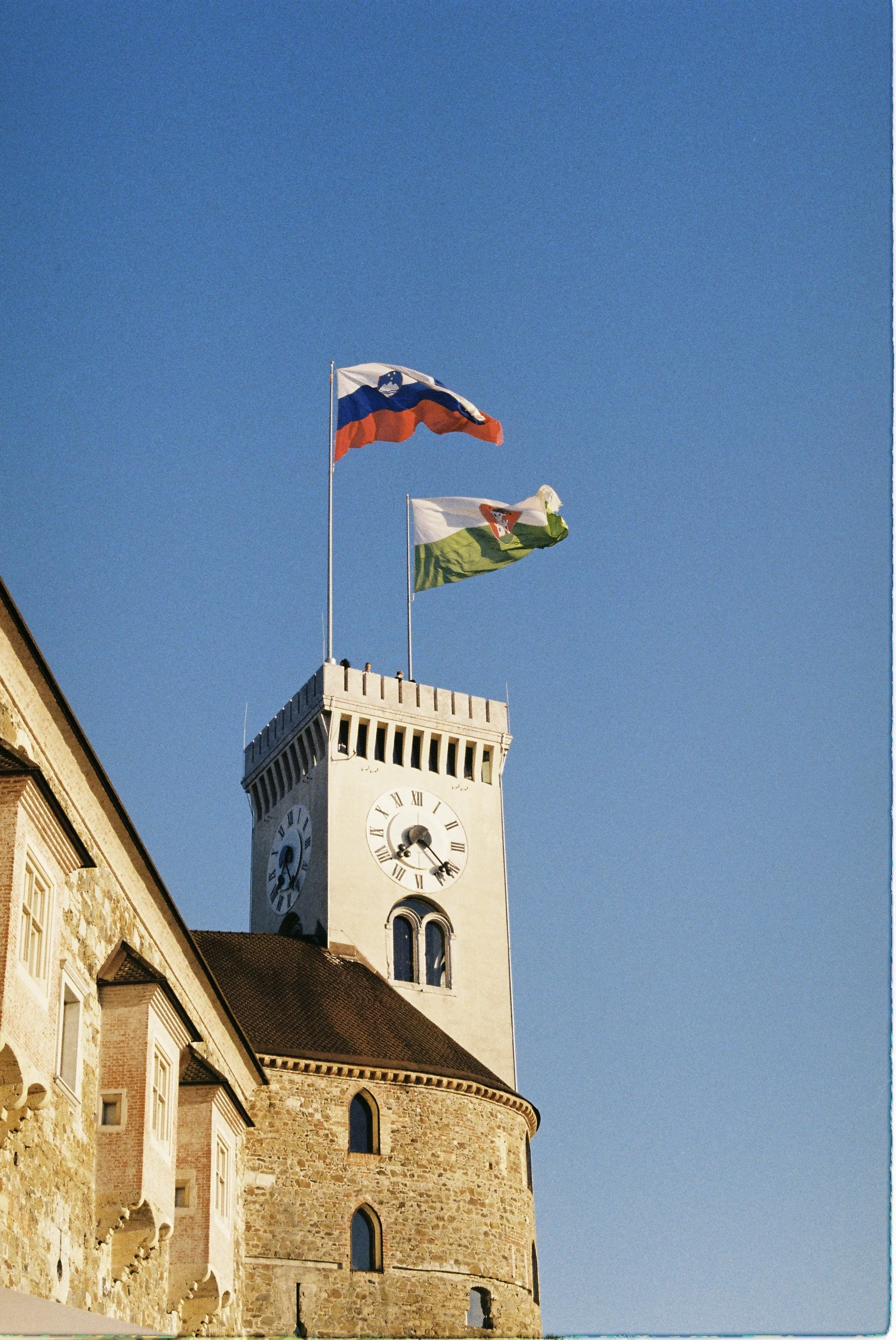 R1-00941-0025.JPG
