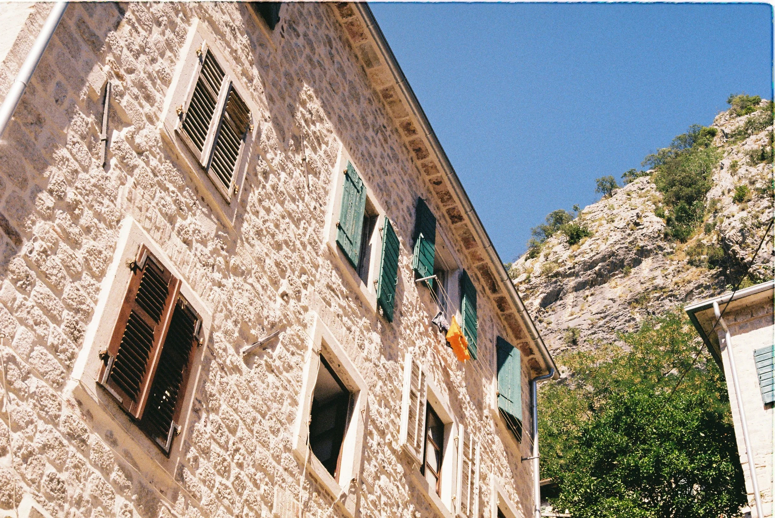 R1-00941-0004.JPG