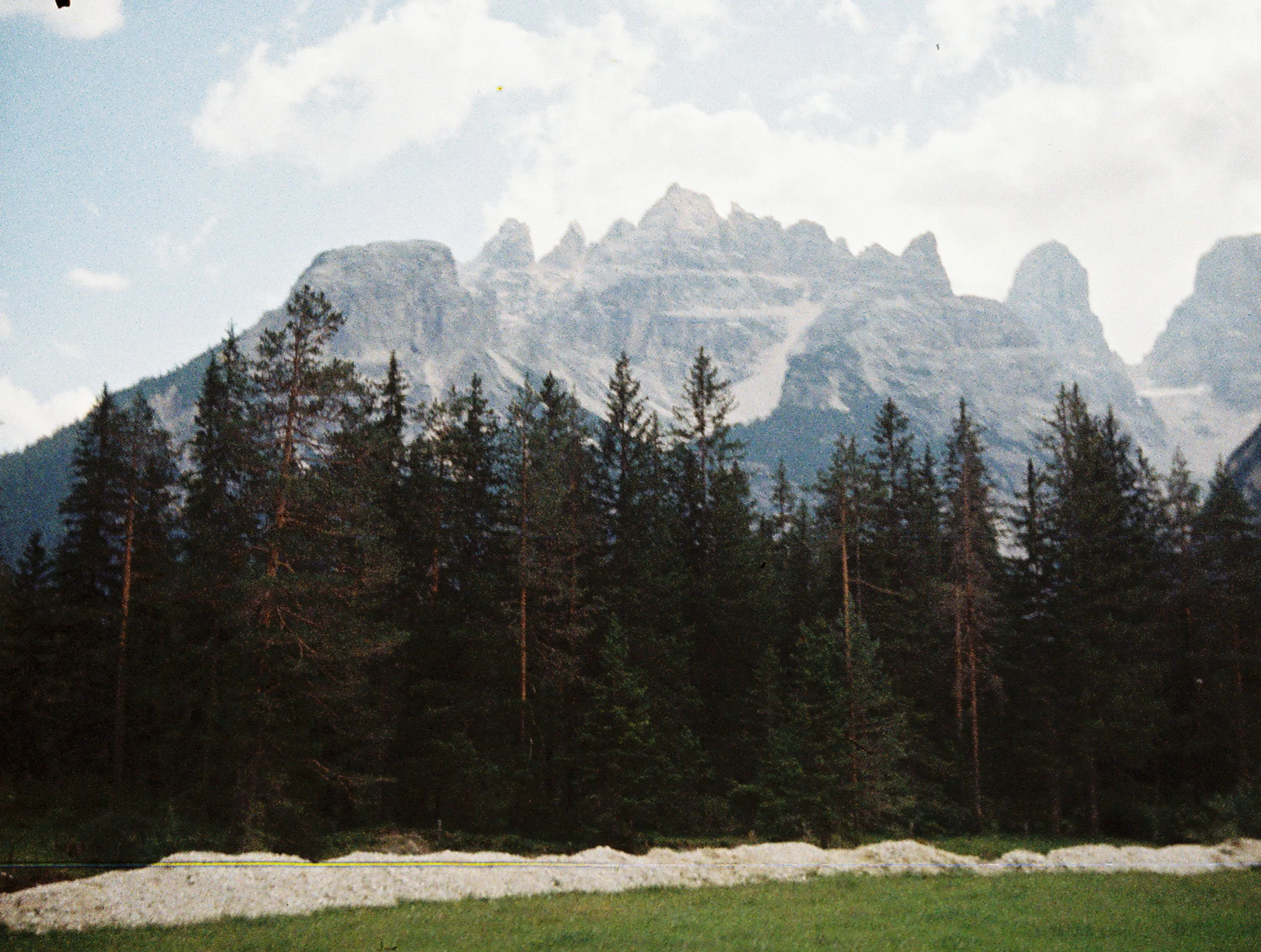 048739-R1-E005.jpg
