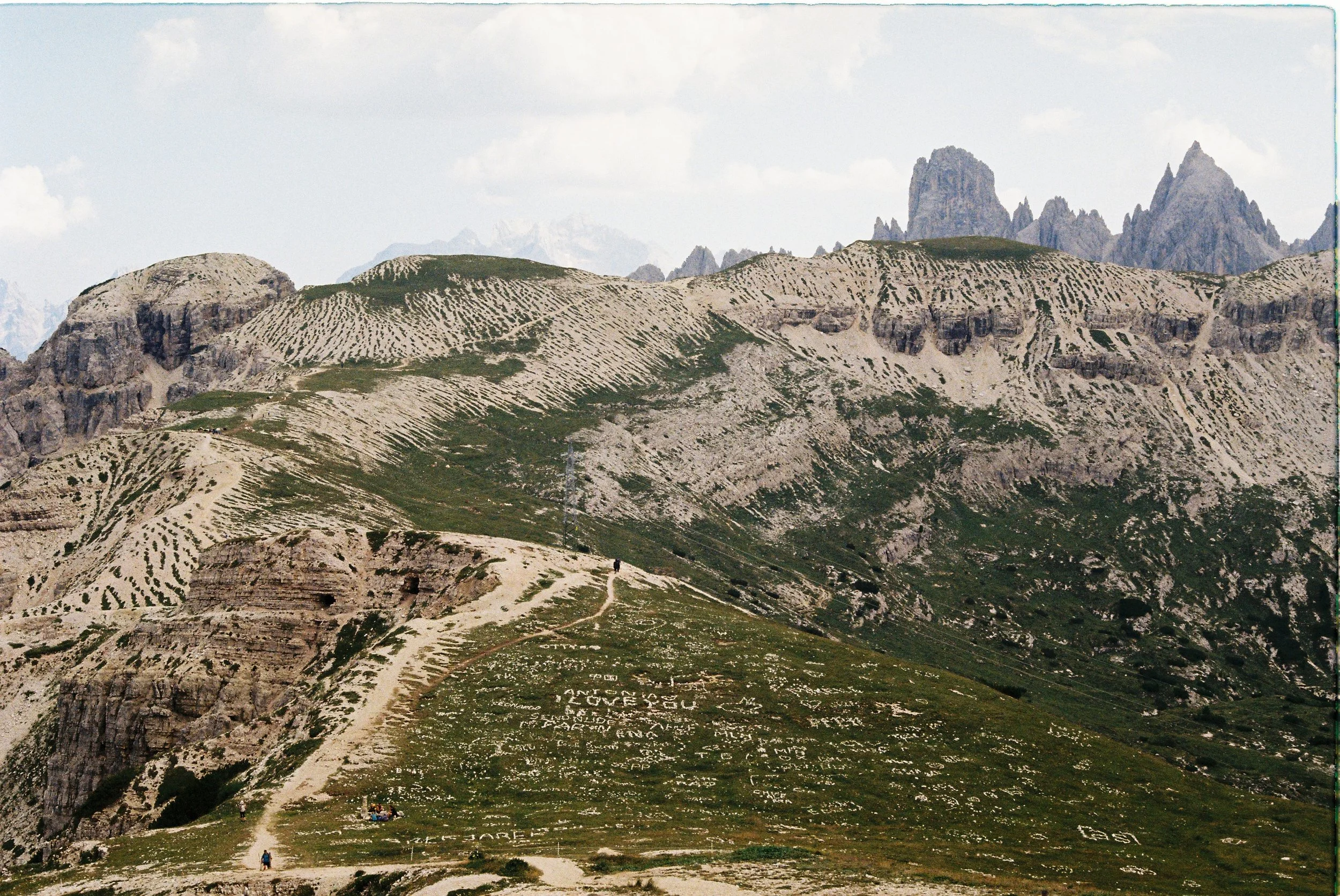R1-00941-0030.JPG