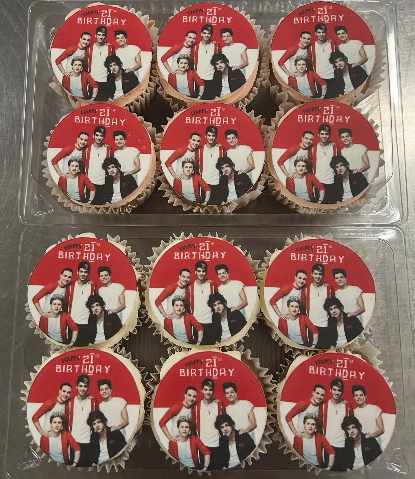 Personalised Edible Image Cupcakes! These are a great option for Parties or any celebration 😊🎉
The image is completely customisable, meaning you are able to upload your own image for us to print for the cupcakes! 

Available in petite or standard c
