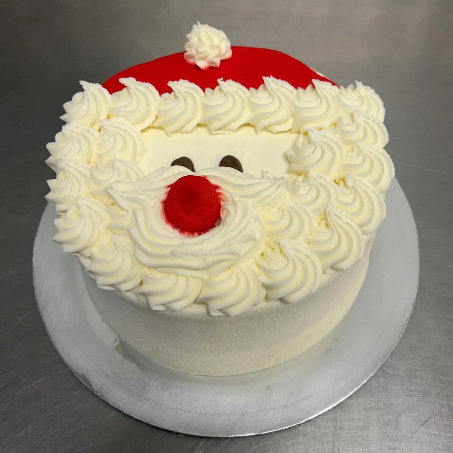 Hurry! We have ONLY 2 Christmas double layer cakes left at the price of $80! 
They are able to be frozen, so they will last until Christmas!

1x Christmas tree; Red Velvet cake with Cream cheese icing

1x Santa; Vanilla cake with Vanilla icing 

Call