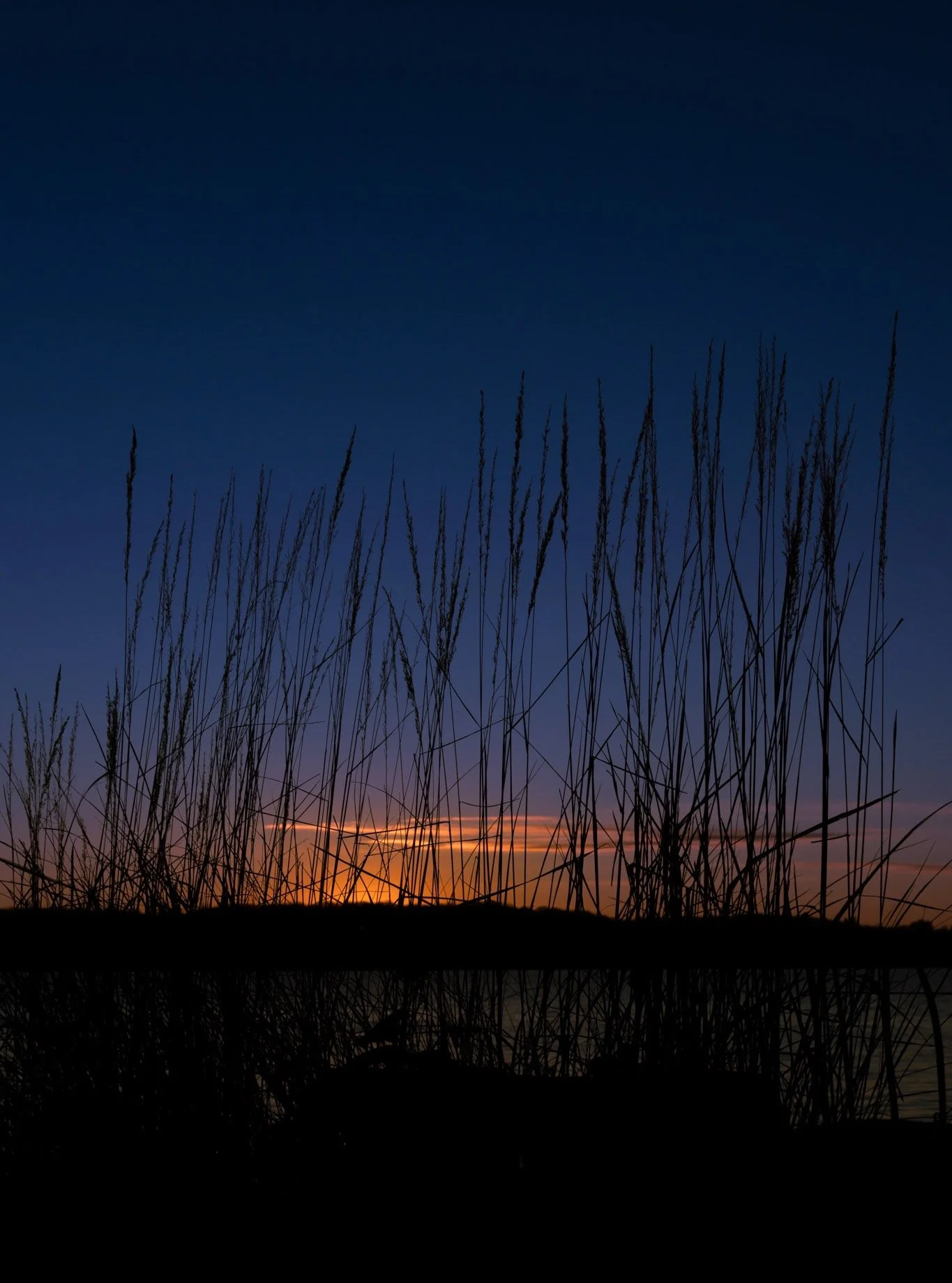 Sunset, Lake Minnetonka. Go Skippers. #lakeminnetonka #minnetonka #minnesota #sunset #evening #autumn #winteriscoming