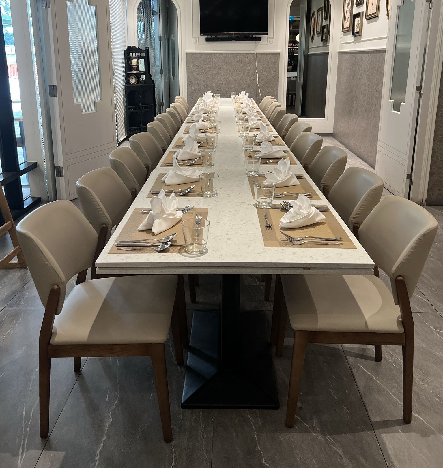 business-lunch-in-Singapore-tanglin-cookhouse-private-room.jpeg