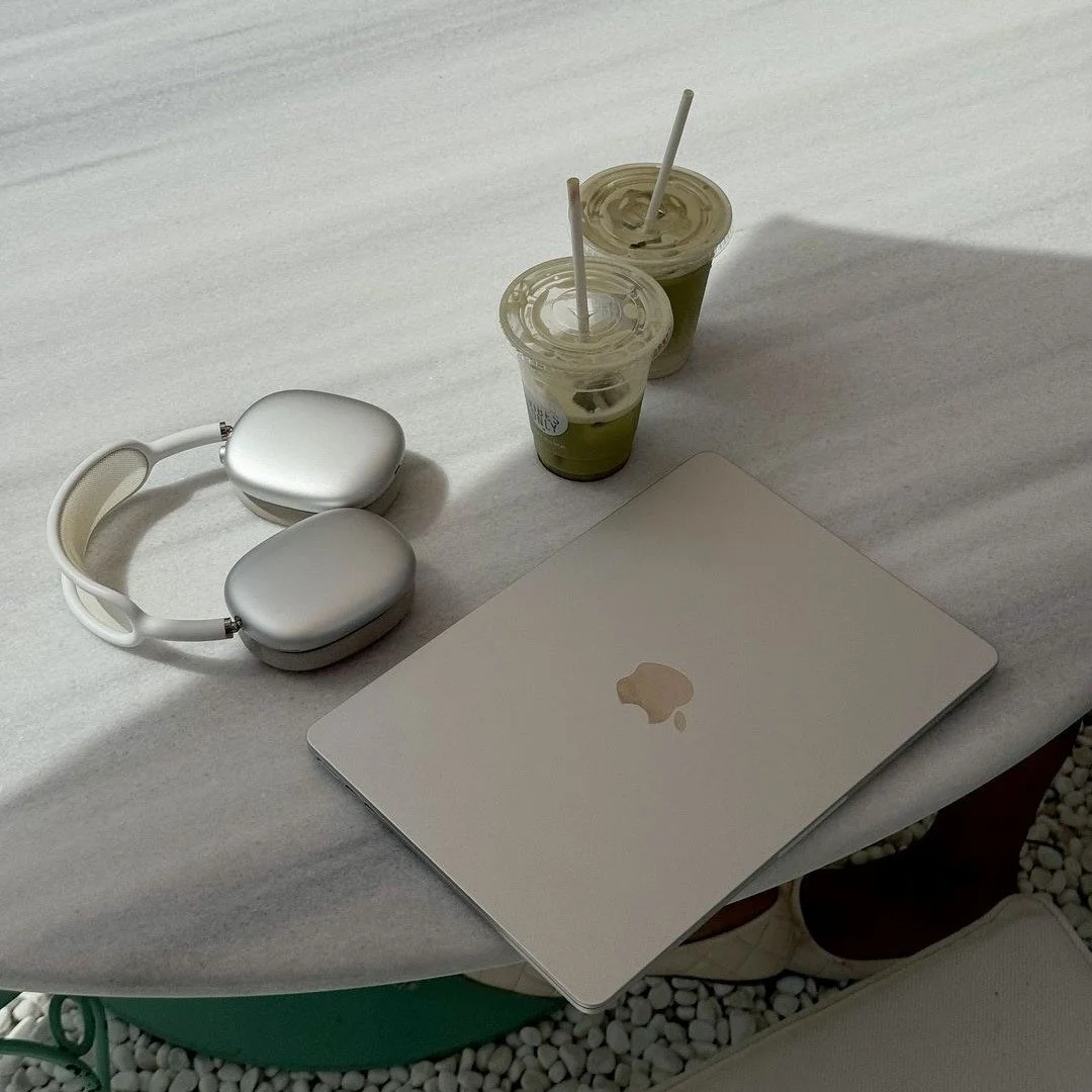 Work hard, brunch harder! Fuel your remote day with us☕
#rachelsecolove #marbella #morning #morningvibes #placetobe #wanderlust #brunch #beautifuldestinationsra