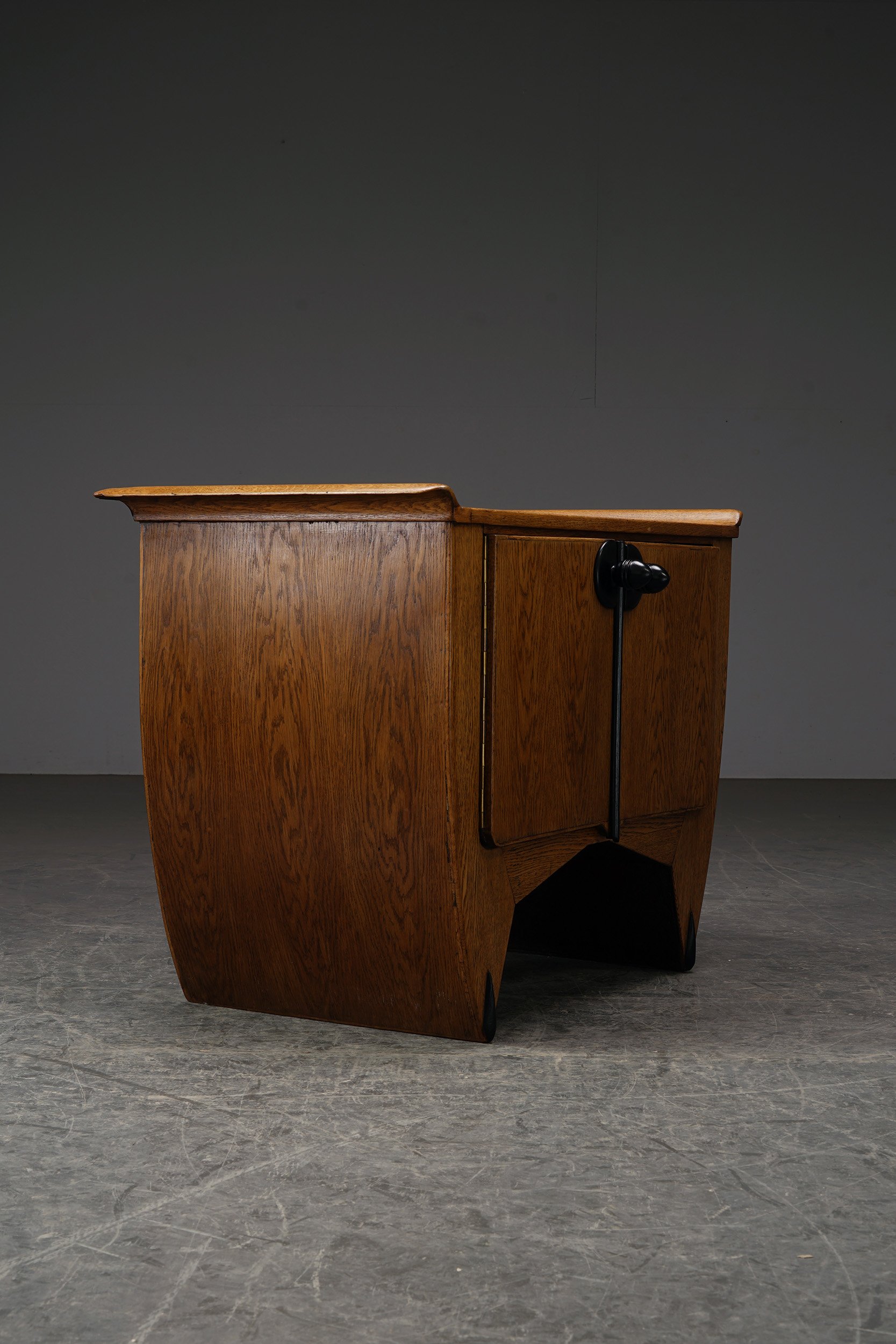 ST-1862025192722-Amsterdamse-School-Cabinet-by-Architect-Piet-Kramer_06.jpg