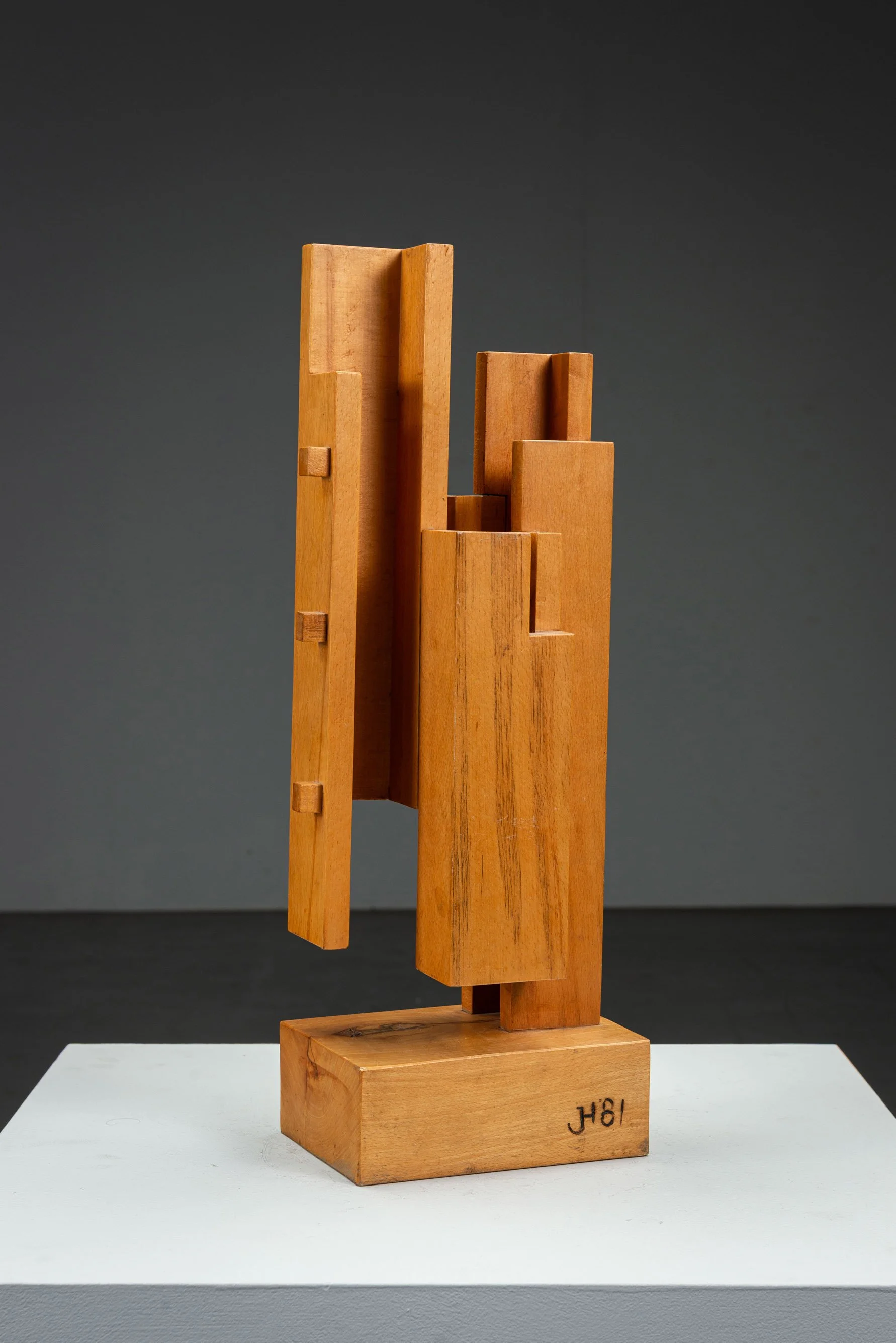 AR-1922026145235-Constructivist-Sculpture-by-Jan-Hoog_08.jpg