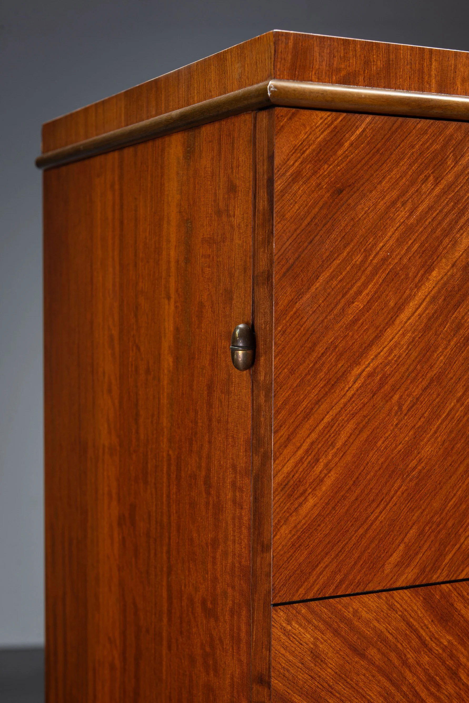 ST-1862026124858-1930s-Swedish-Grace-Cabinet_08.jpg