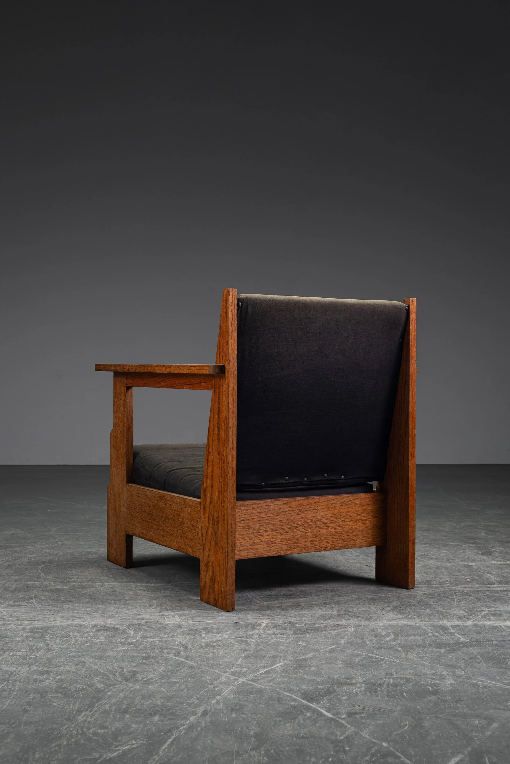 SE-892026125457-1920s-Haagse-School-Armchair_09.jpg