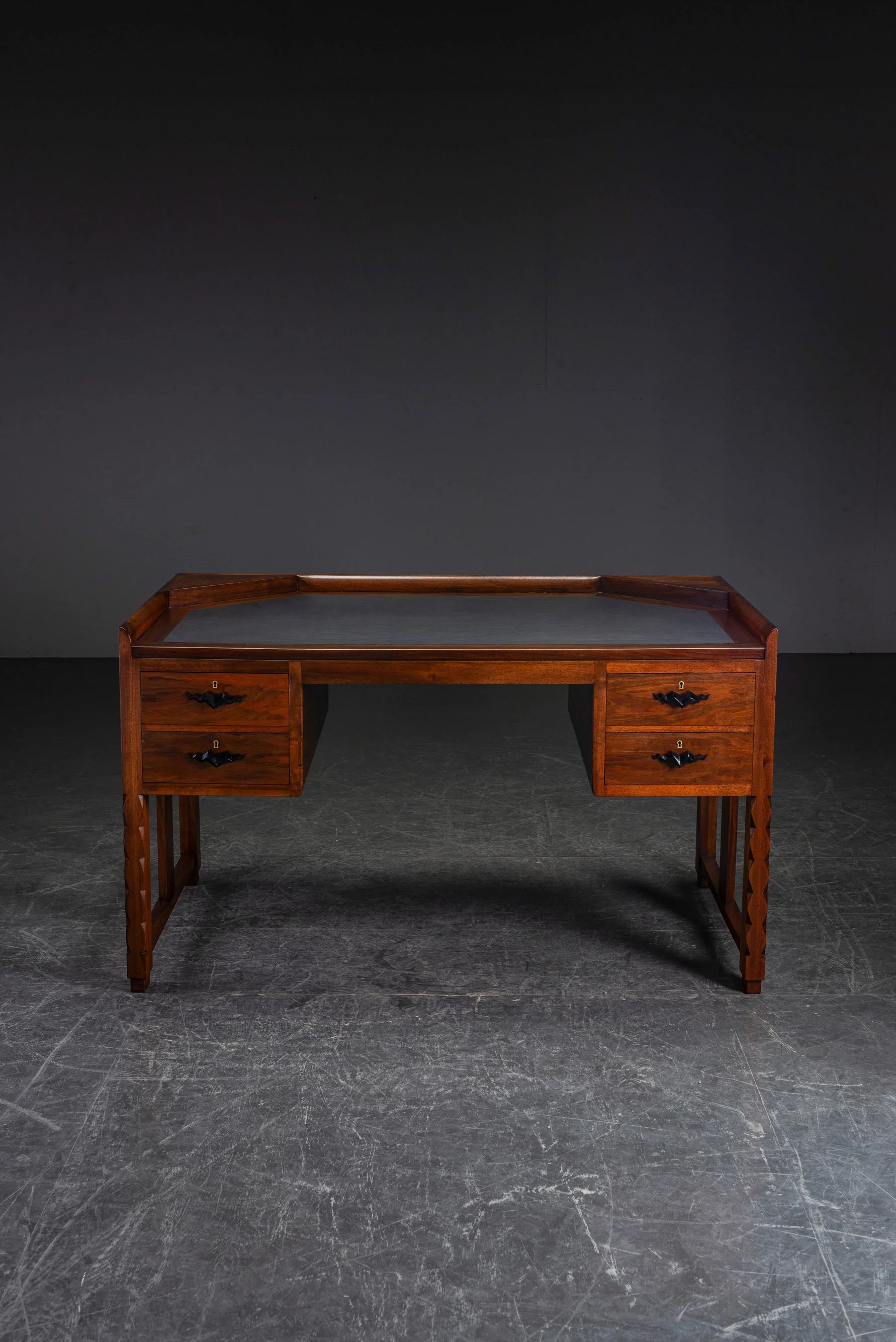 TA-242024214127-1920s-Amsterdamse-School-Desk_08.jpg