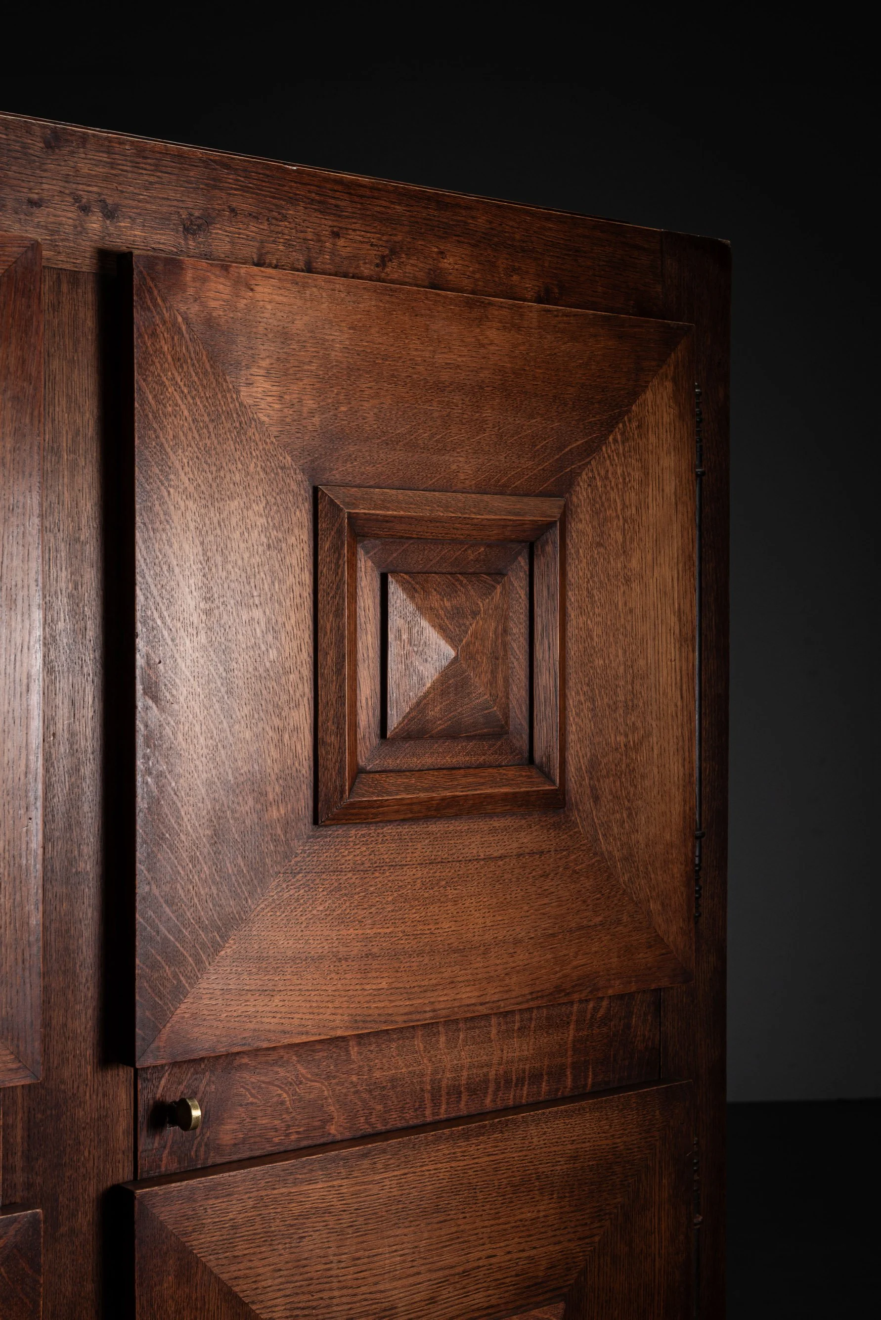 ST-3062025225653-1940s-Art-Deco-Cabinet_05.jpg