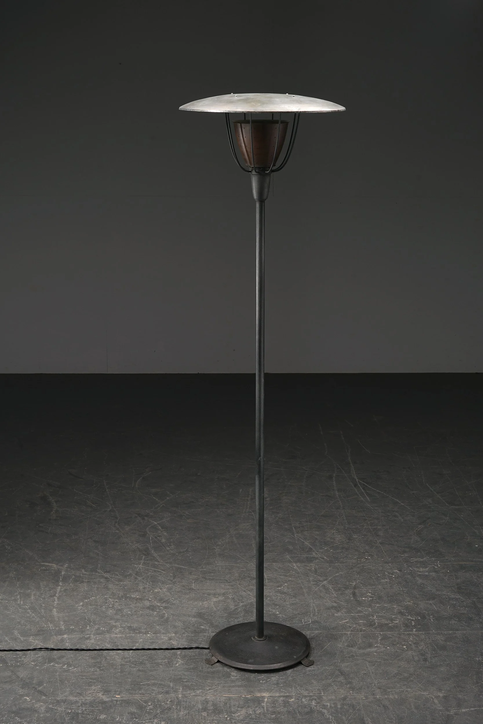 SE-1912023175650-Eberth-Zürich-Standing-Lamp_05.jpg