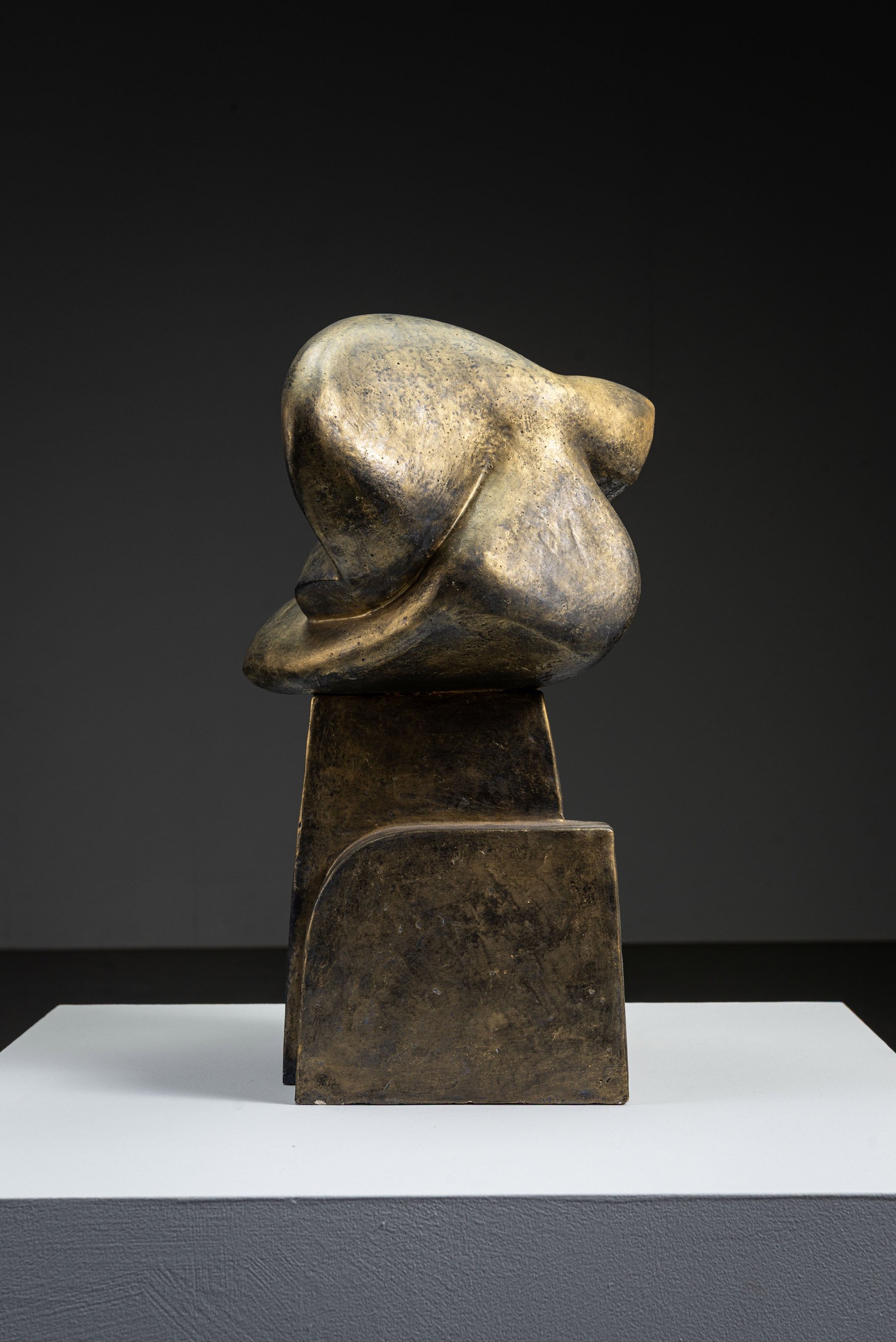 AR-1152026105113-Abstract-Sculpture-by-Cor-Dam-#2_04.jpg