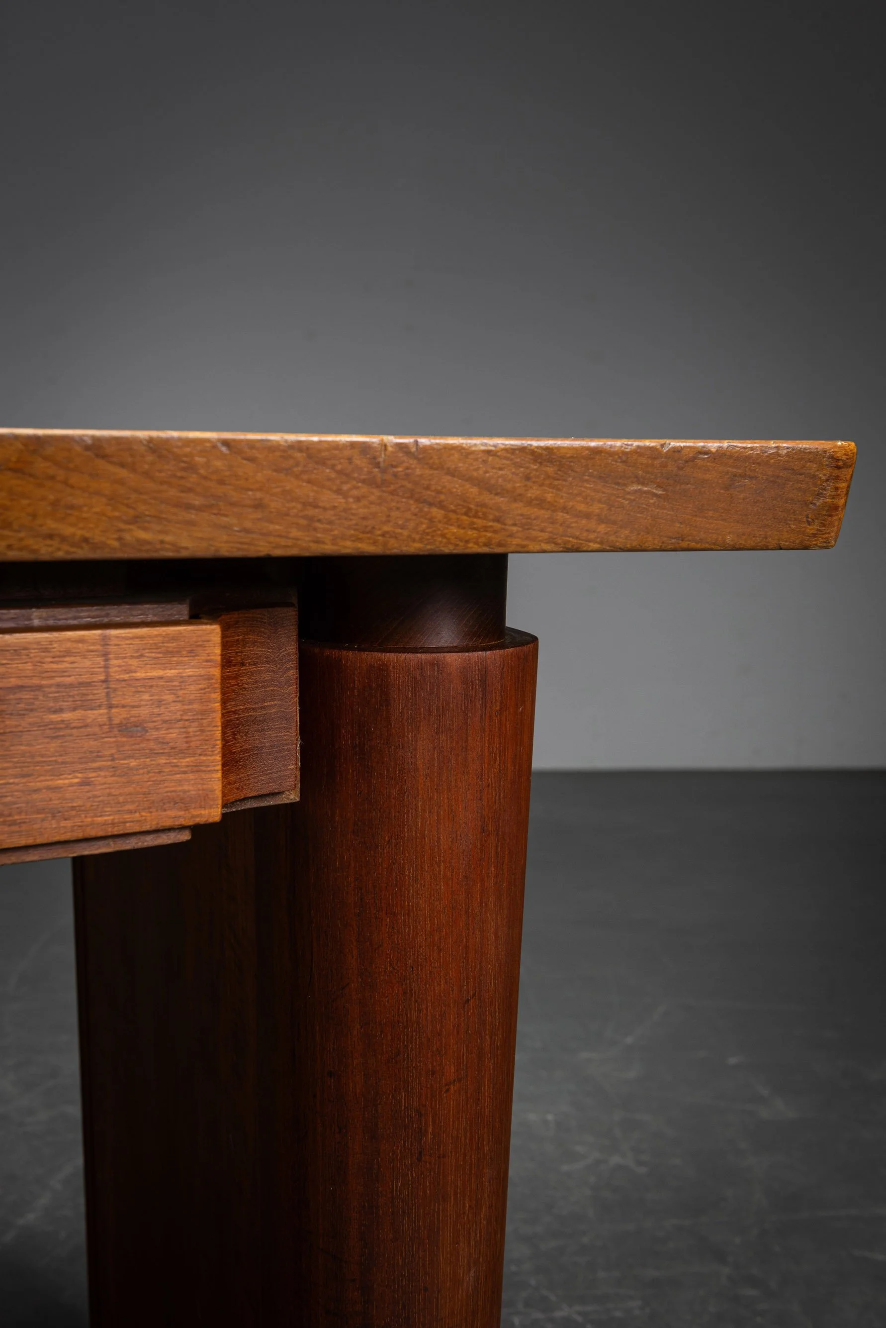 TA-3112025190420-1940s-Art-Deco-Desk_04.jpg