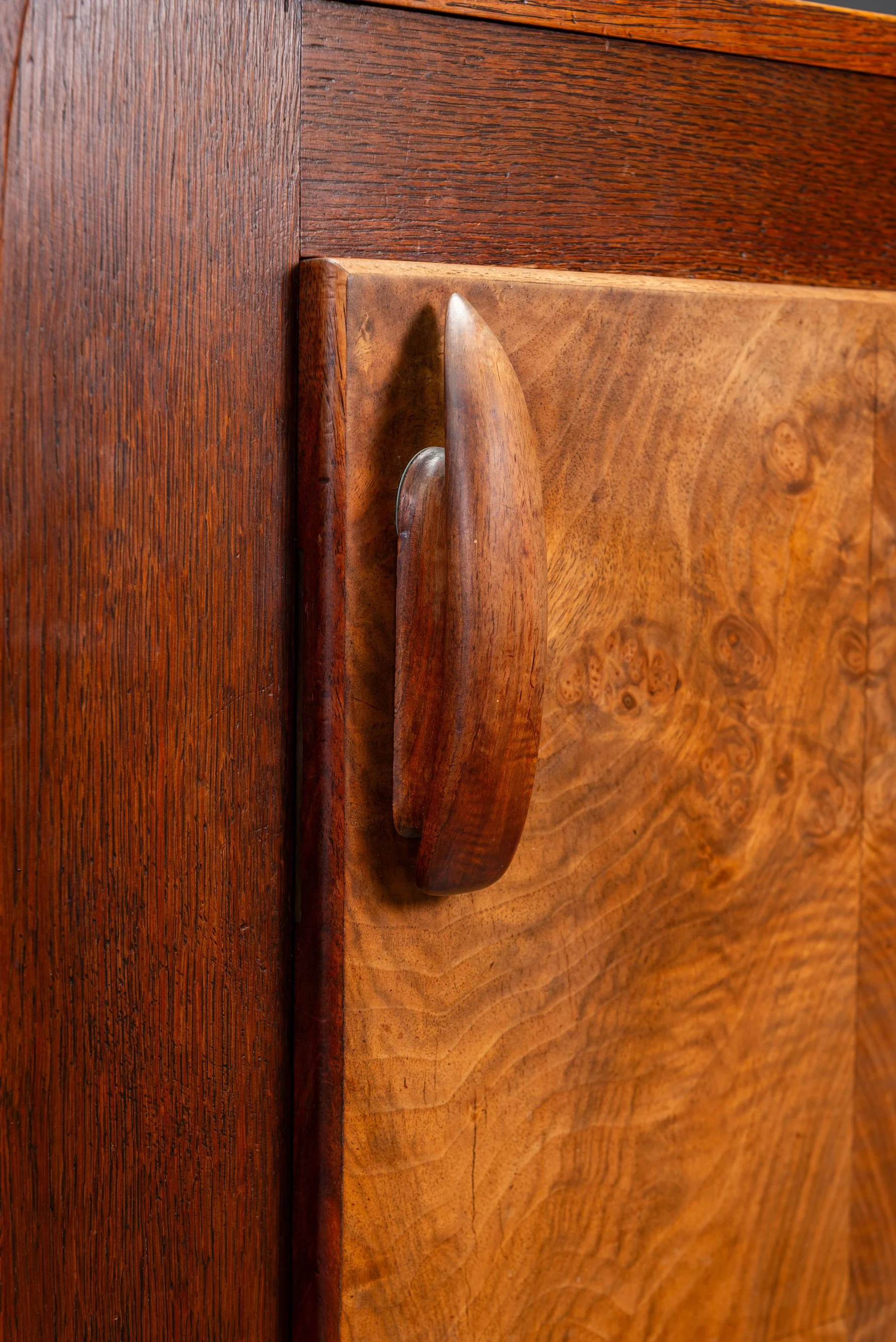 ST-1962024195902-Amsterdamse-School-Sideboard-by-Architect-Paul-Bromberg_05.jpg