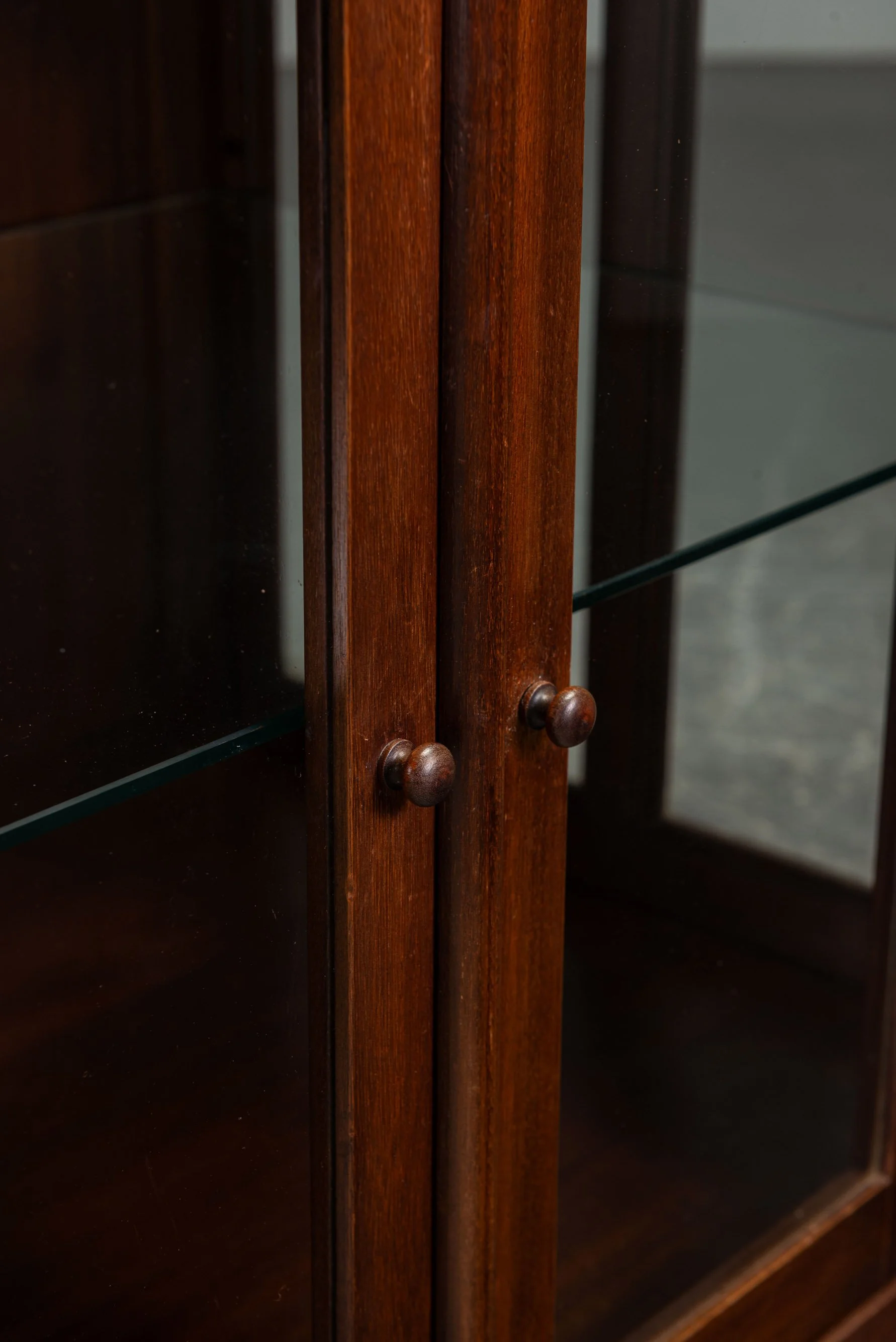 ST-2992026182315-1920s-Amsterdamse-School-Cabinet_05.jpg