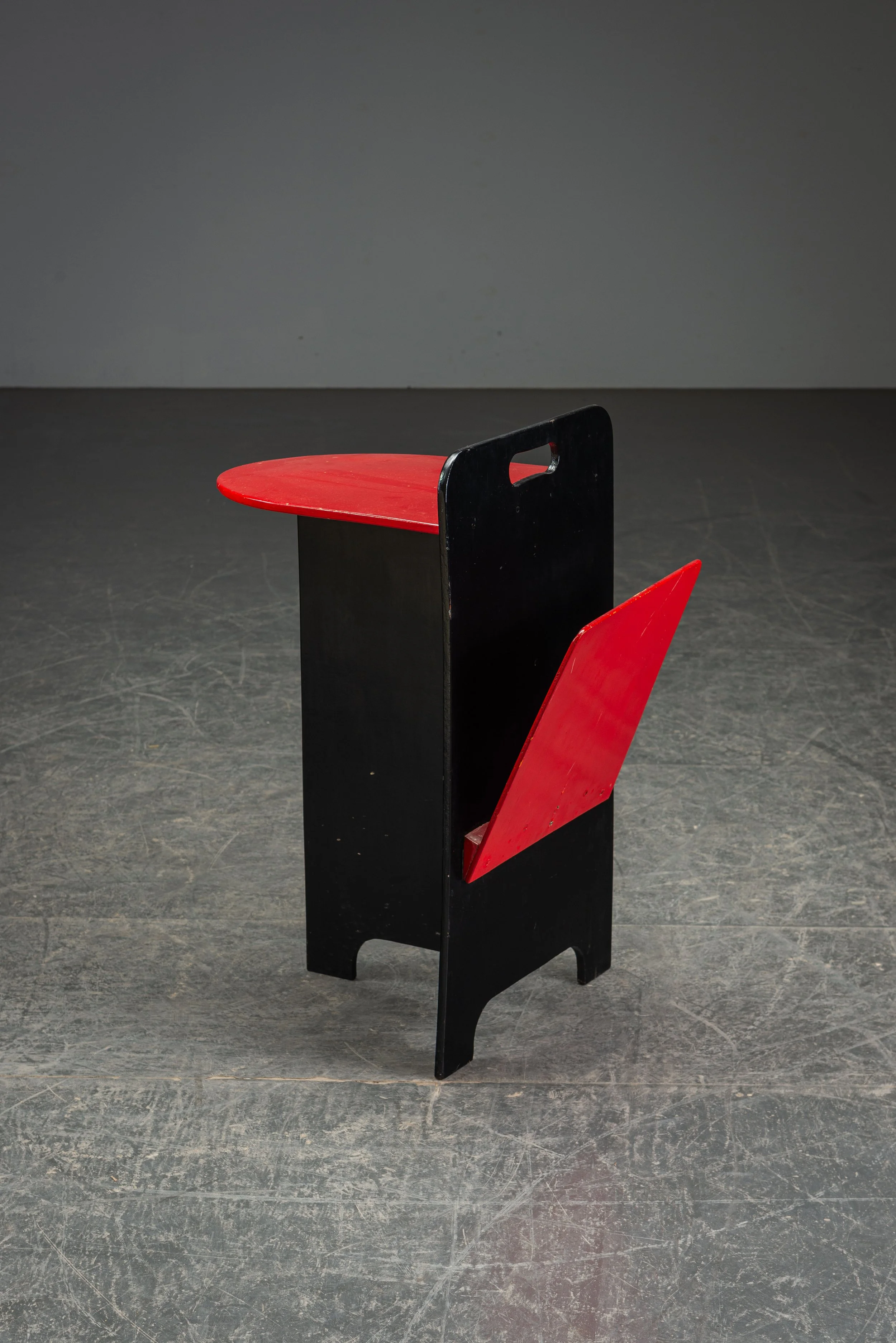 1930s Modernist Metz & Co. Side Table