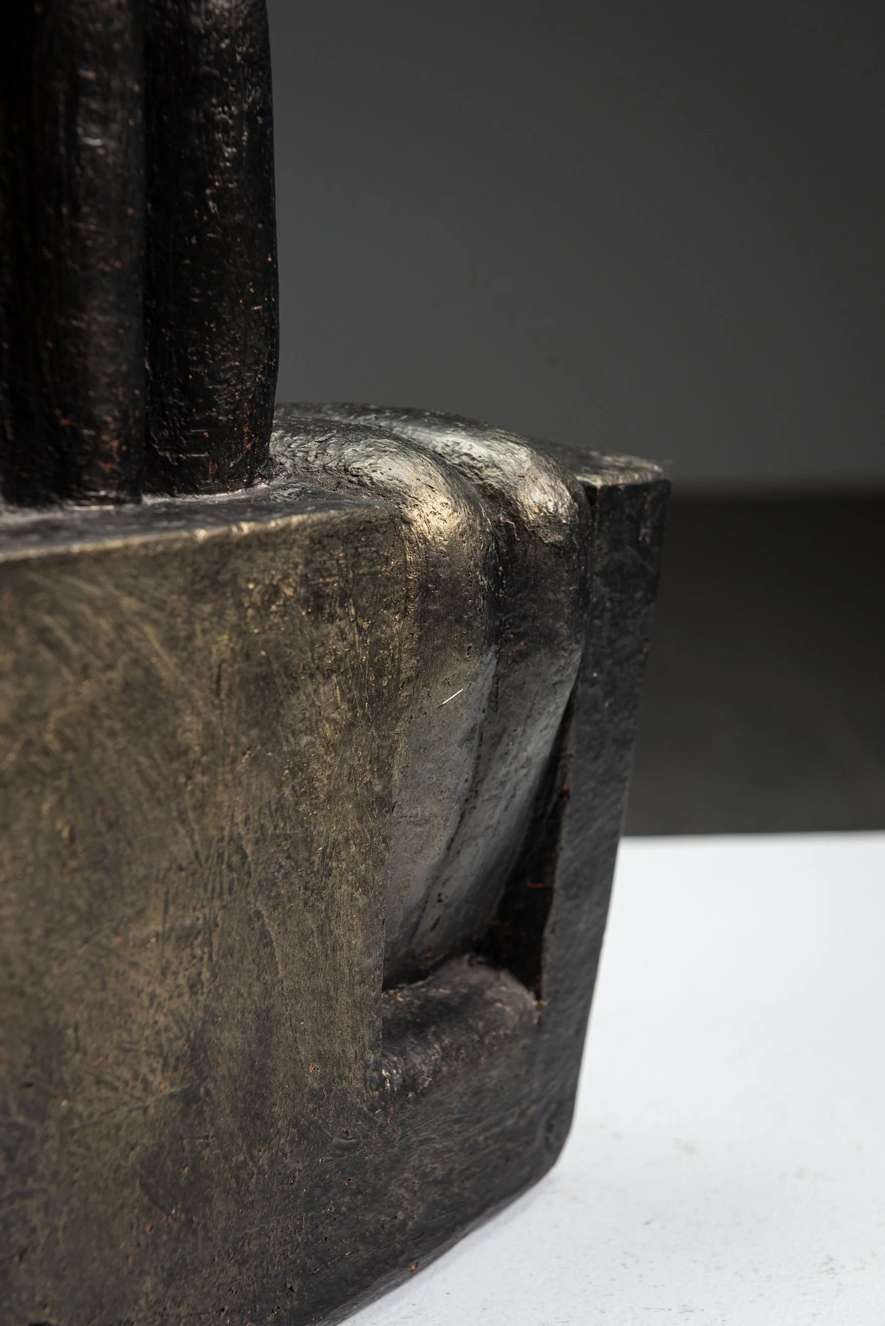 AR-27102025190009-Abstract-Sculpture-by-Cor-Dam-#38_06.jpg