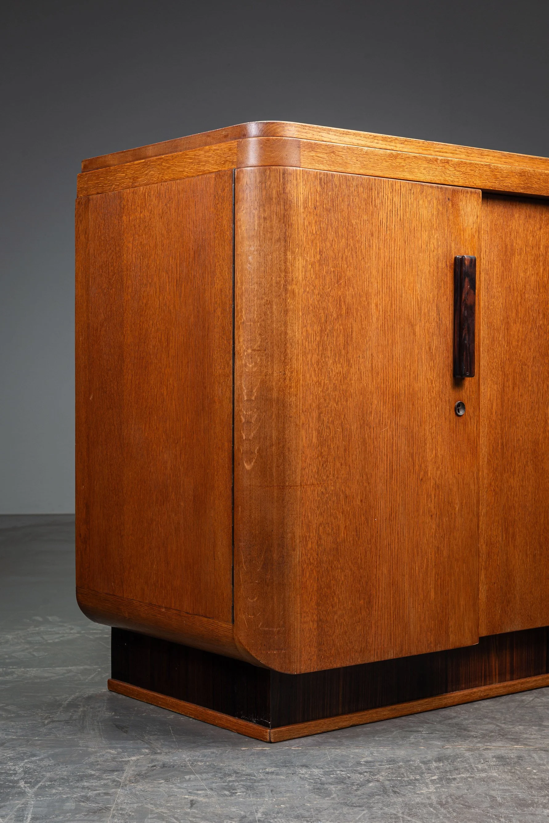 ST-2872026153534-1930s-Art-Deco-Sideboard_20.jpg
