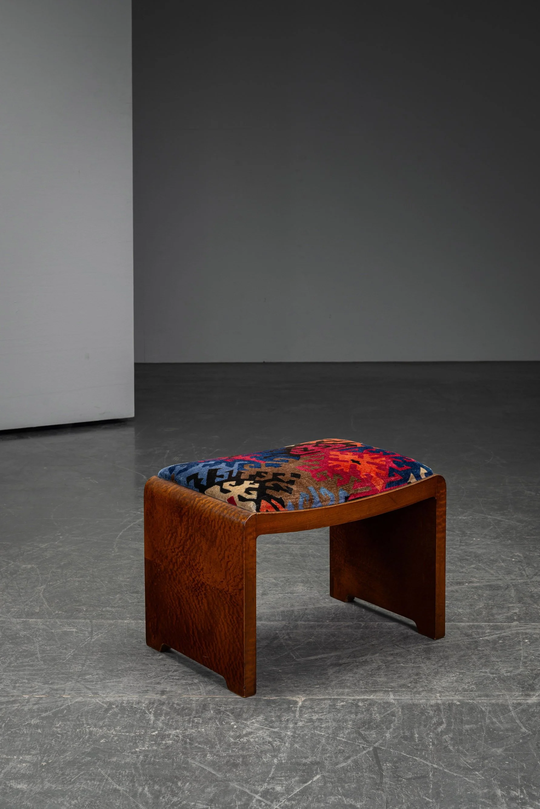 SE-2992026182427-1930s-Art-Deco-Stool_01.jpg