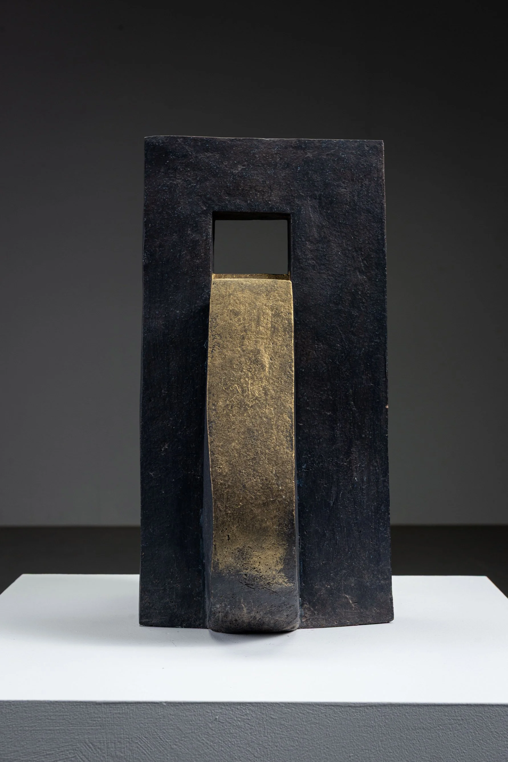 AR-1152026110833-Abstract-Sculpture-by-Cor-Dam-#6_03.jpg