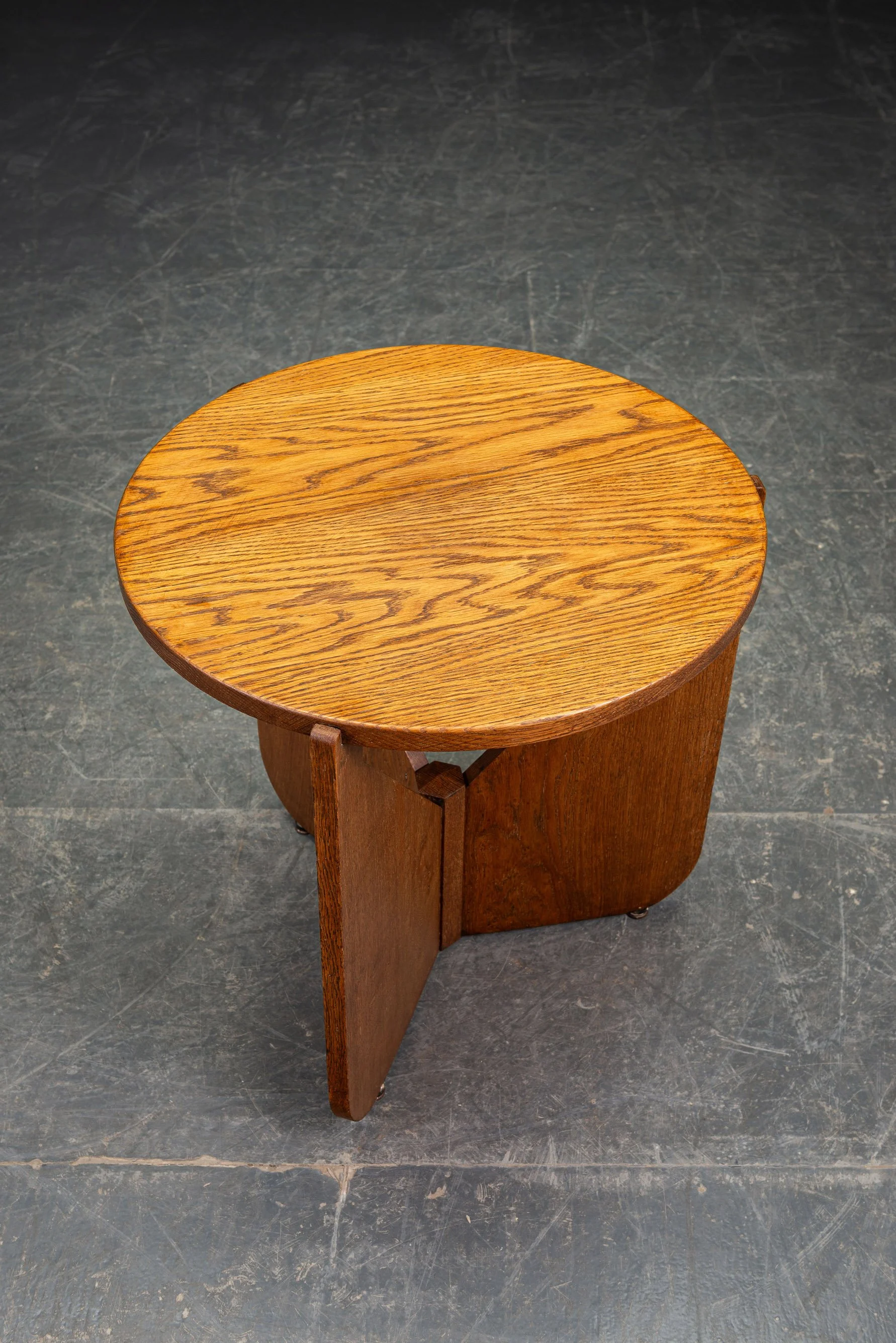 TA-2632026131323-1920s-Architectural-Side-Table_03.jpg