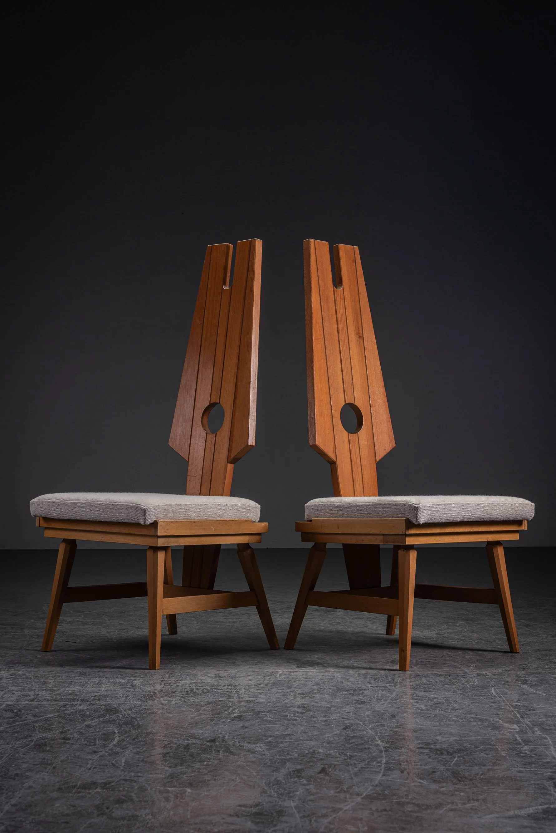 SE-131202394245-Brutalist-Low-Chair-Set_21.jpg