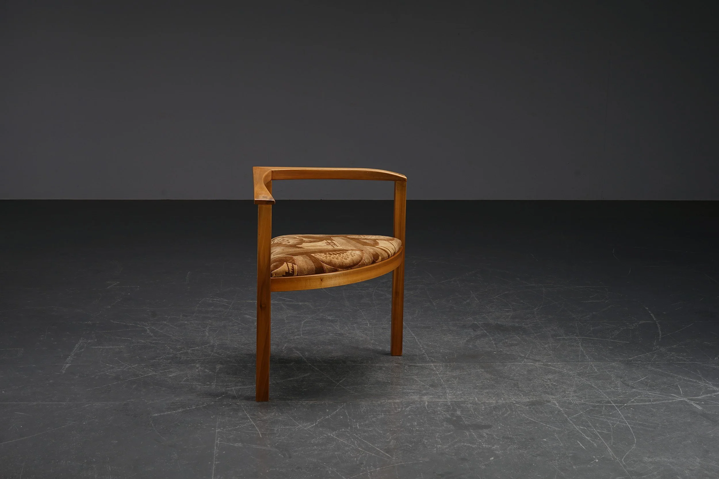 SE-1512024201831-1970s-Architectural-Armchair_01.jpg