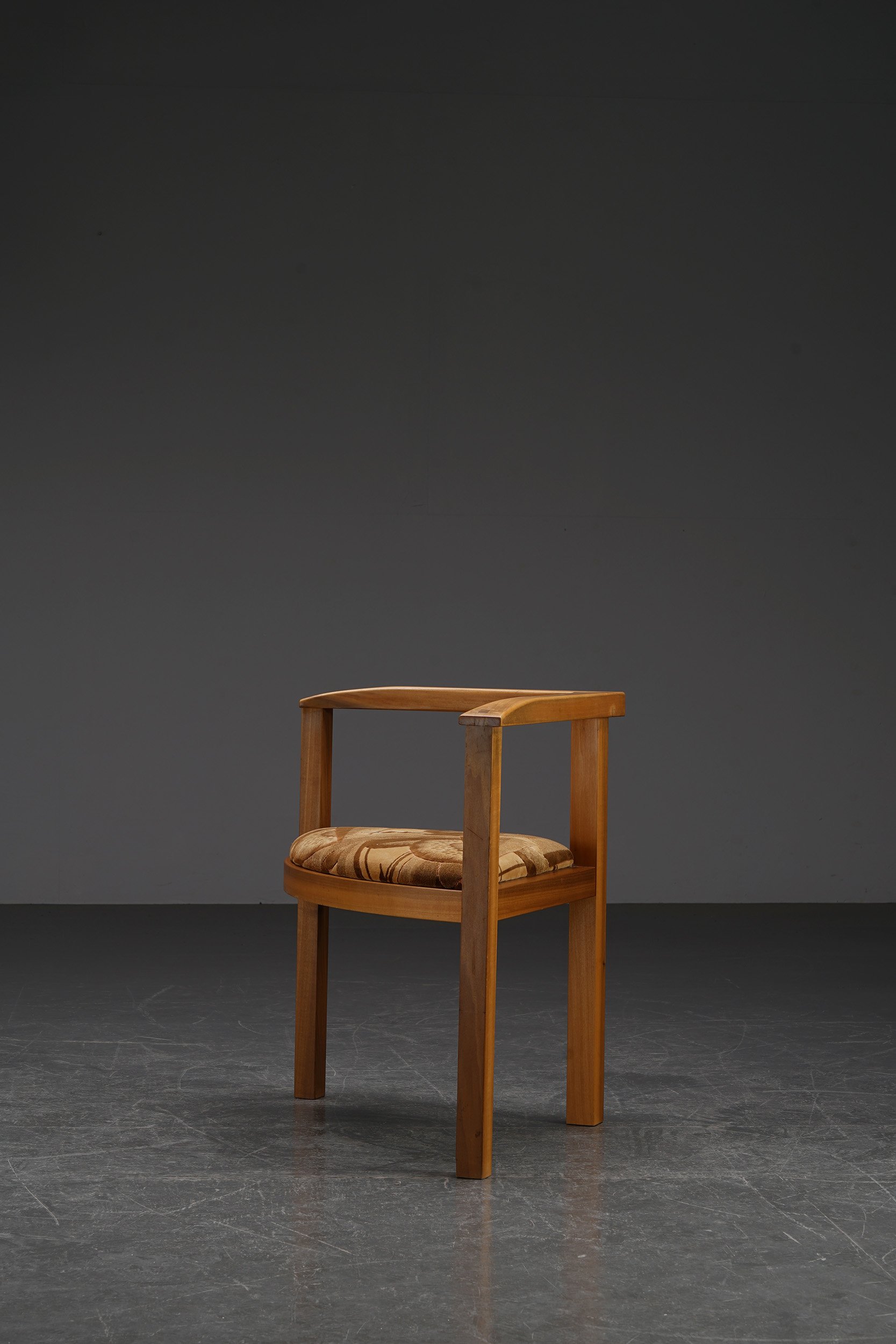 SE-1512024201831-1970s-Architectural-Armchair_03.jpg