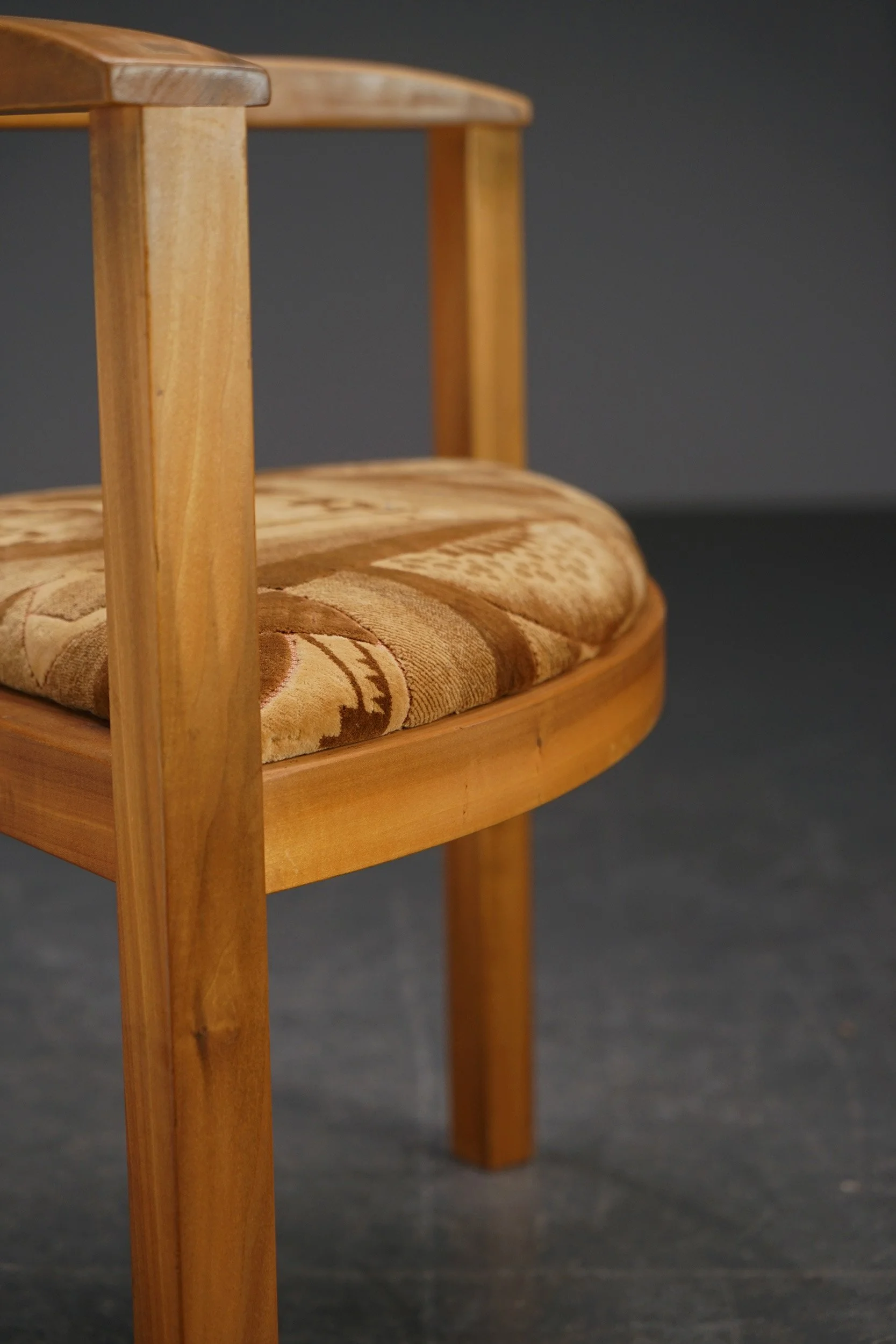 SE-1512024201831-1970s-Architectural-Armchair_10.jpg