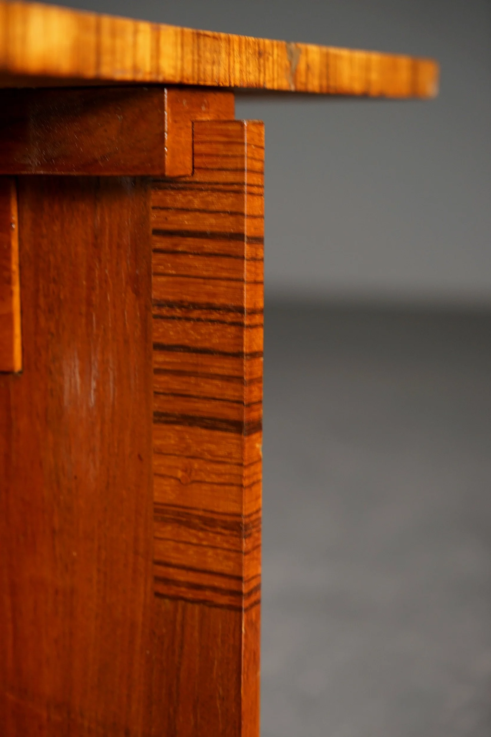 TA-2242024160529-1930s-Art-Deco-Side-Table_09.jpg