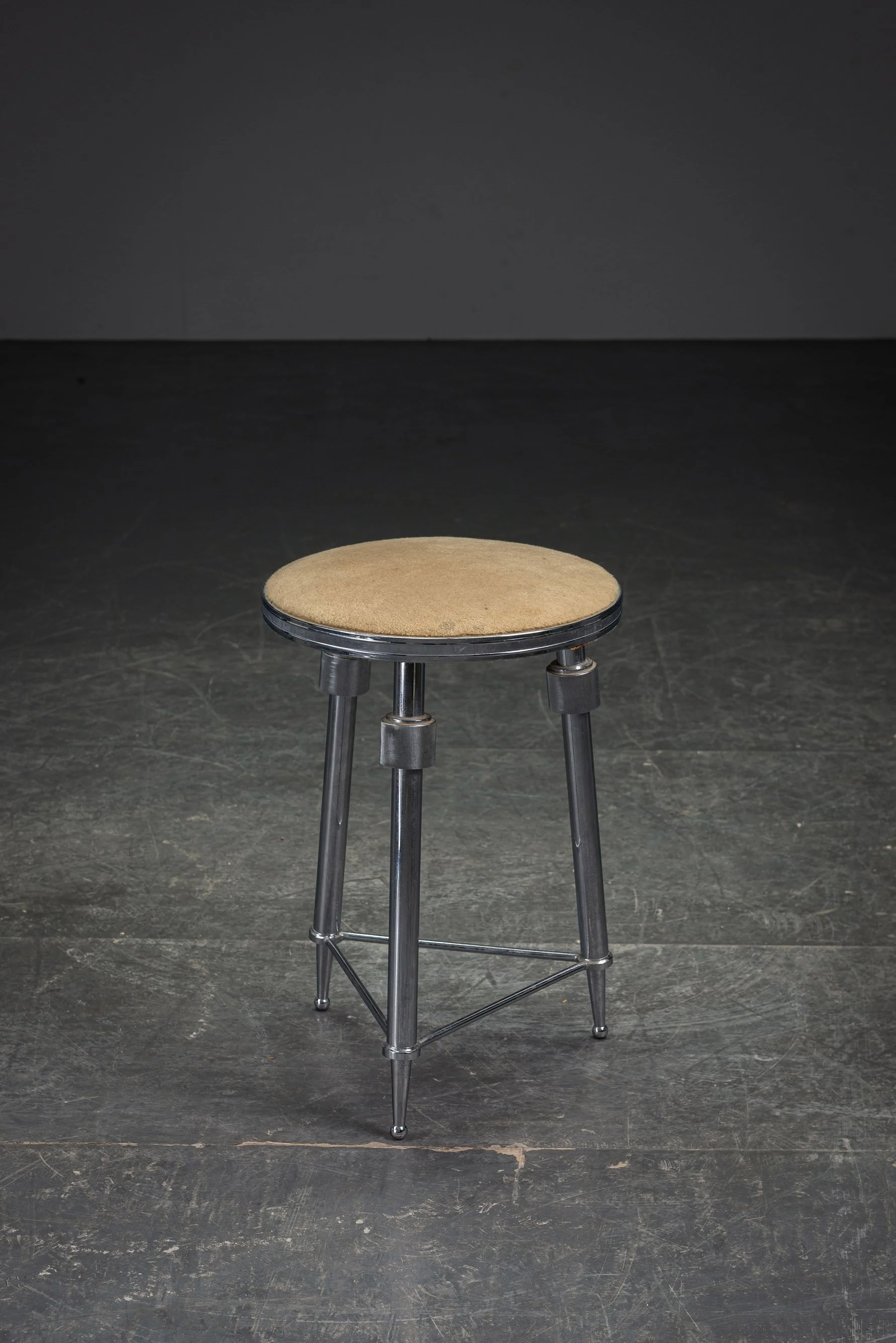 SE-722026114139-1940s-Art-Deco-Stool_02.jpg