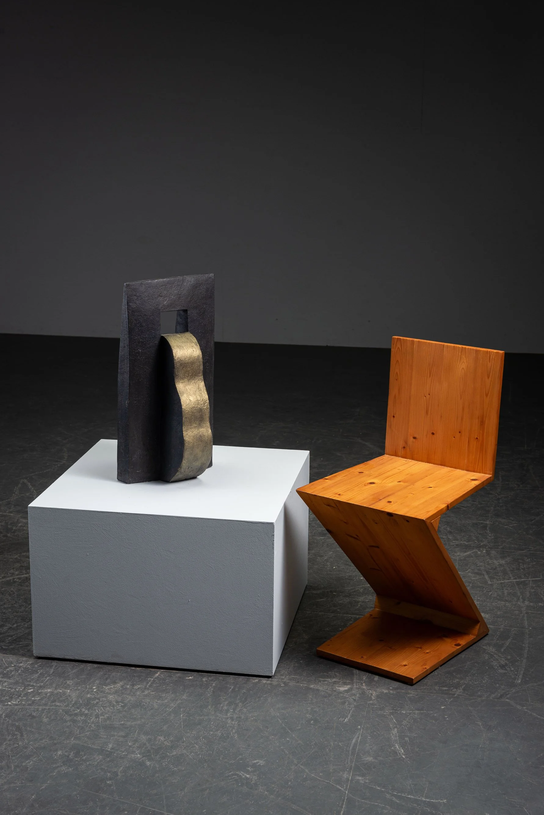 AR-1152026110237-Abstract-Sculpture-by-Cor-Dam-#5_11.jpg