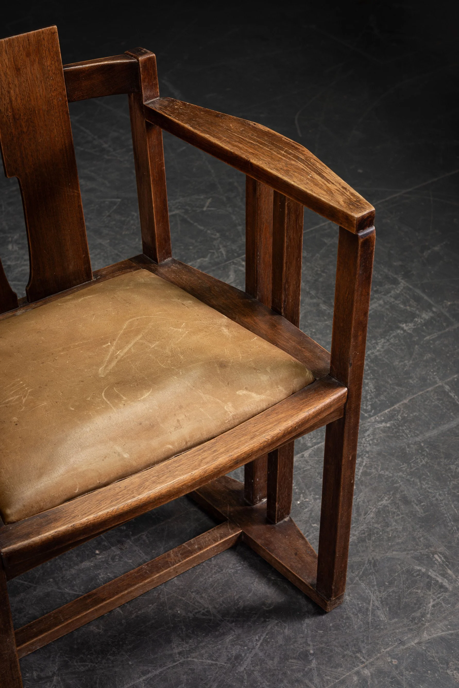 SE-582025202516-1940s-Constructivist-Desk-Chair_11.jpg