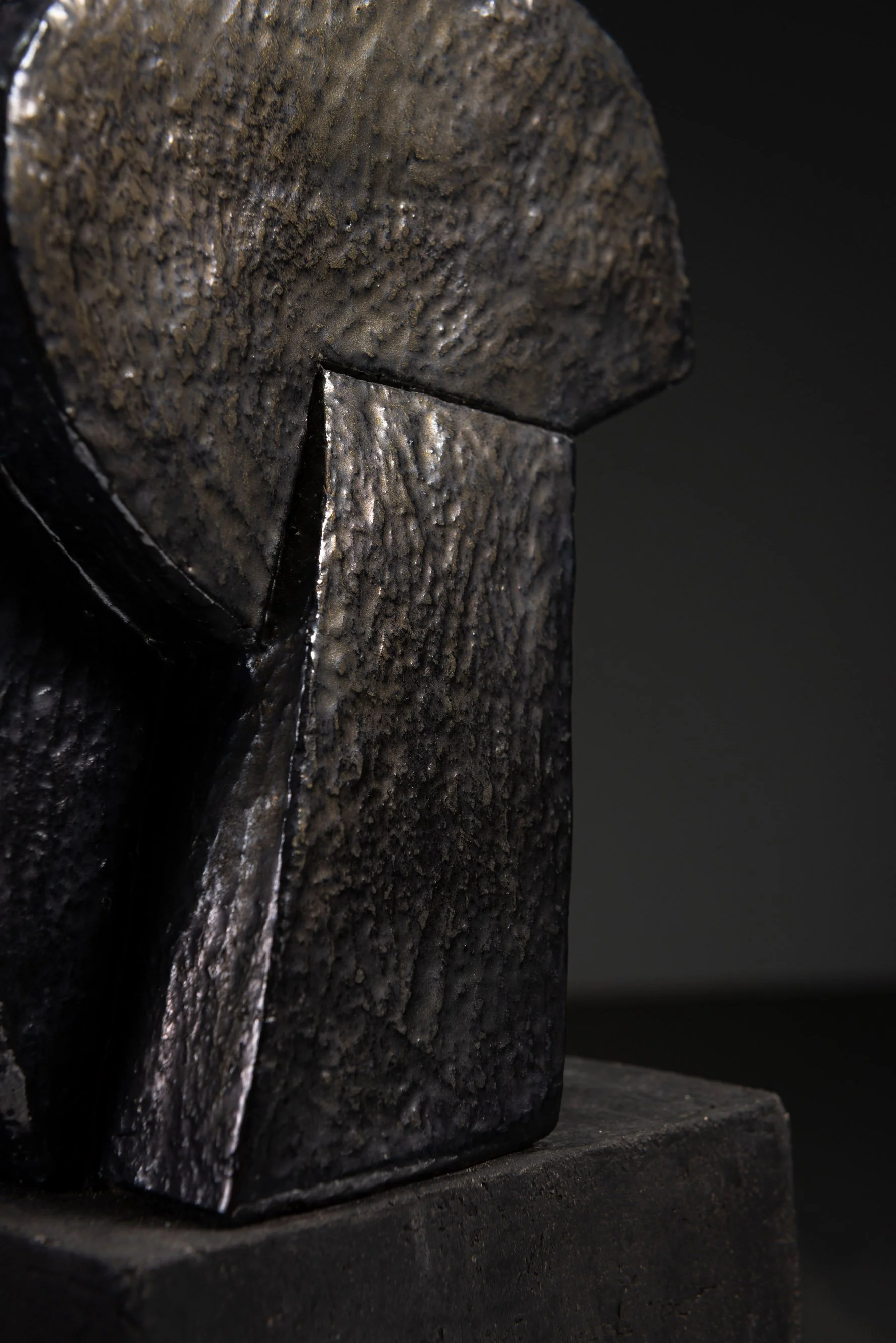 AR-1152026111859-Abstract-Sculpture-by-Cor-Dam-#8_04.jpg
