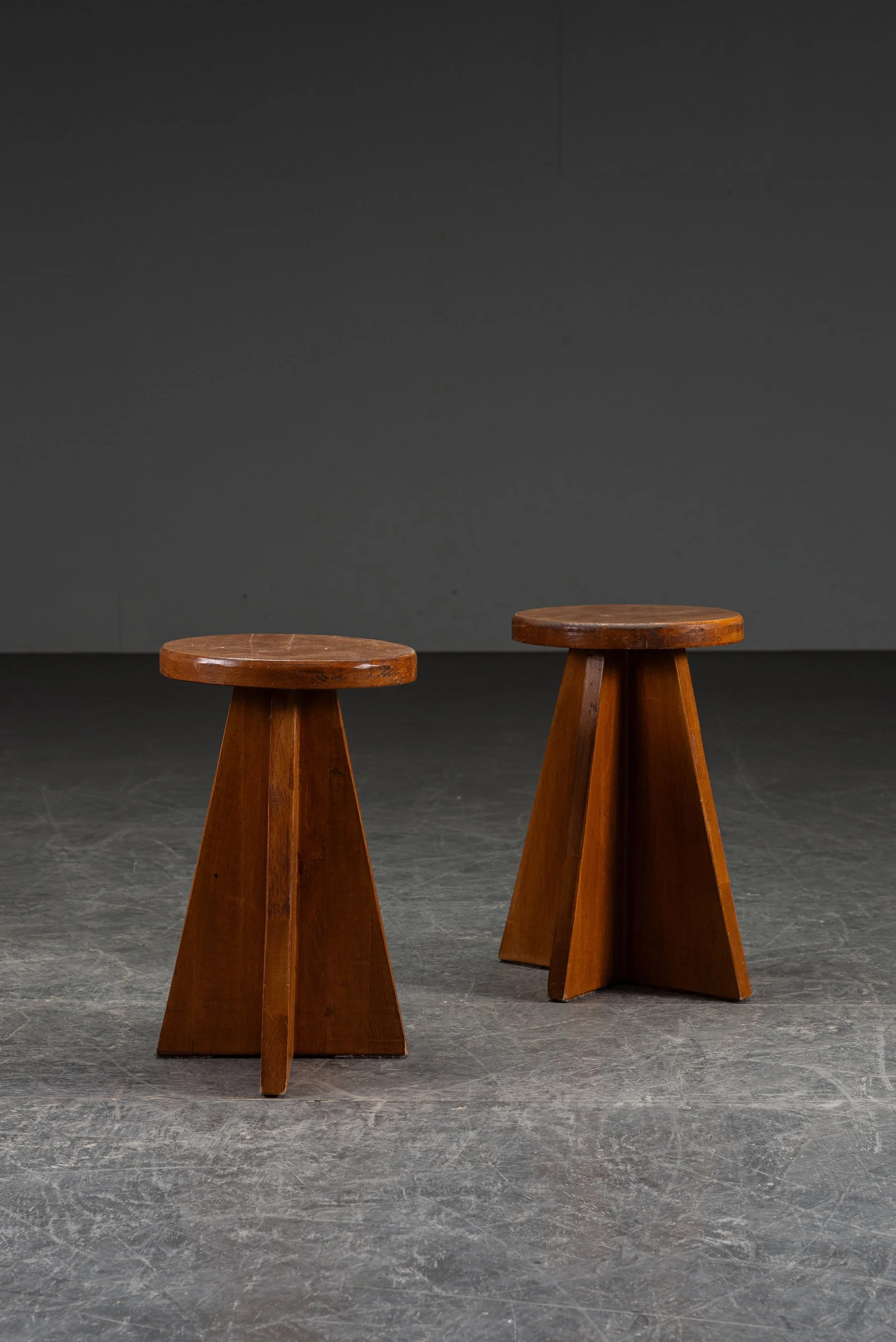 SE-292025194451-1950s-Modernist-Stool_05.jpg