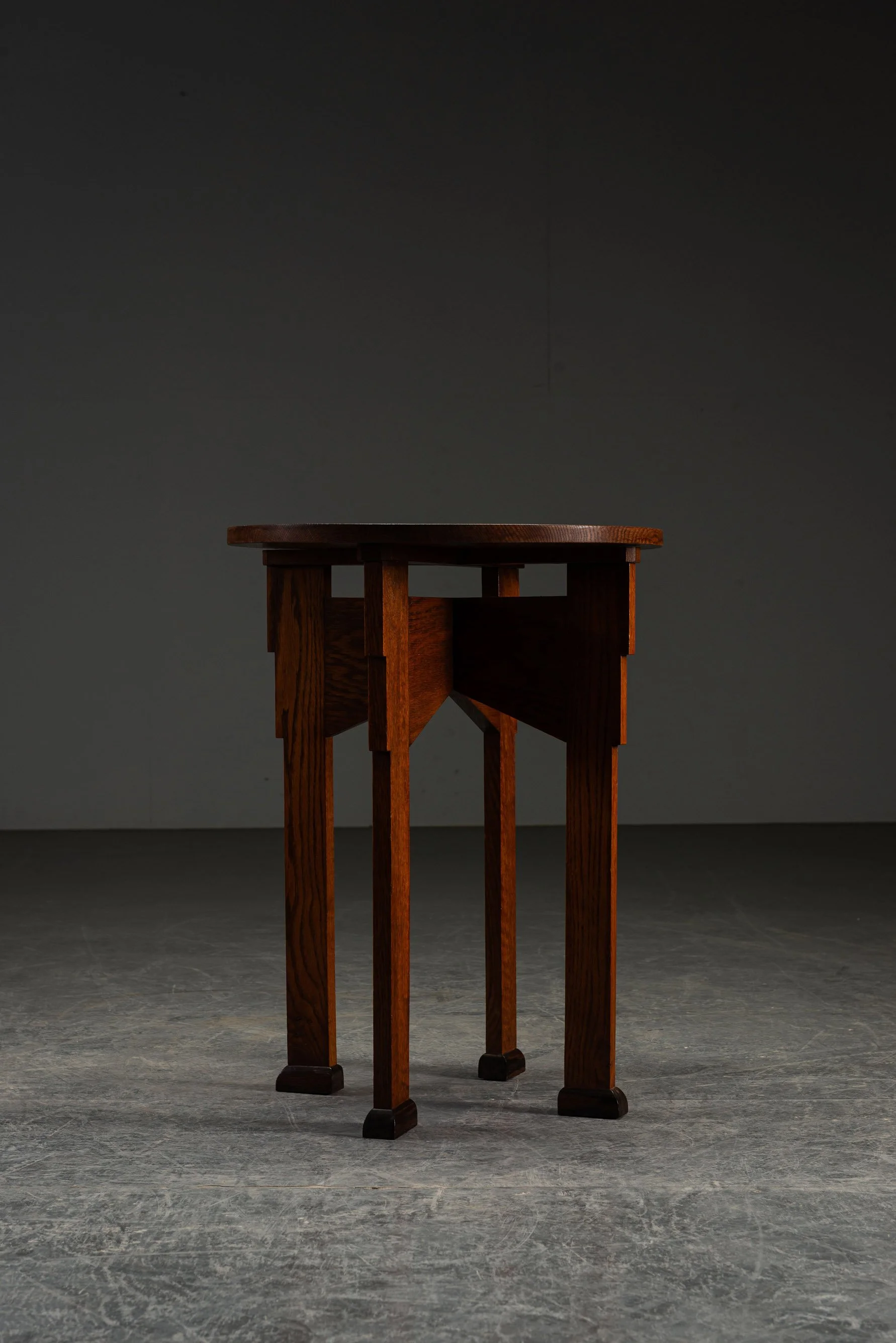 TA-2972025184806-1920s-Amsterdamse-School-Side-Table_03.jpg