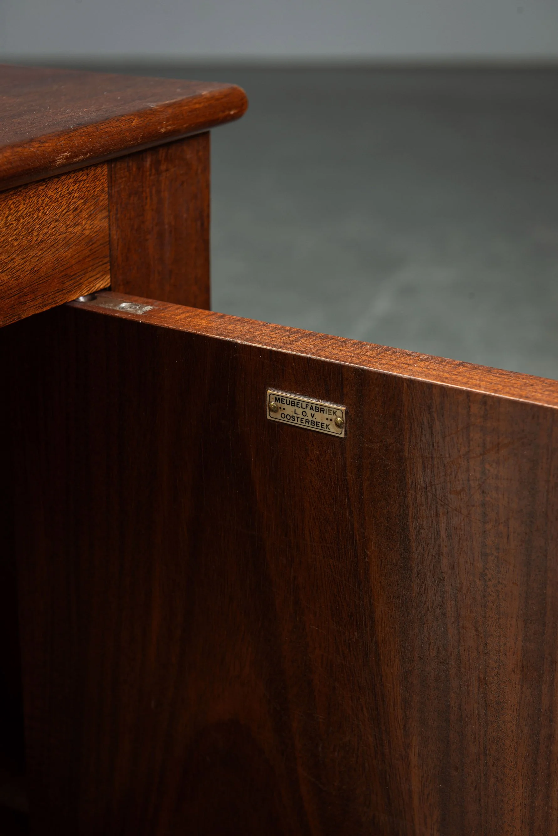 TA-2992026181832-1920s-Modernist-Nightstands_10.jpg